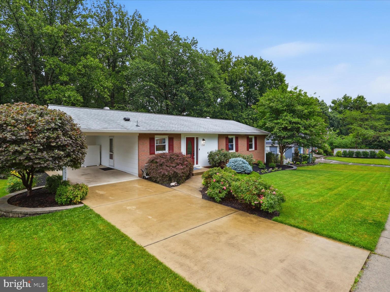 ROLLING VALLEY - Residential
