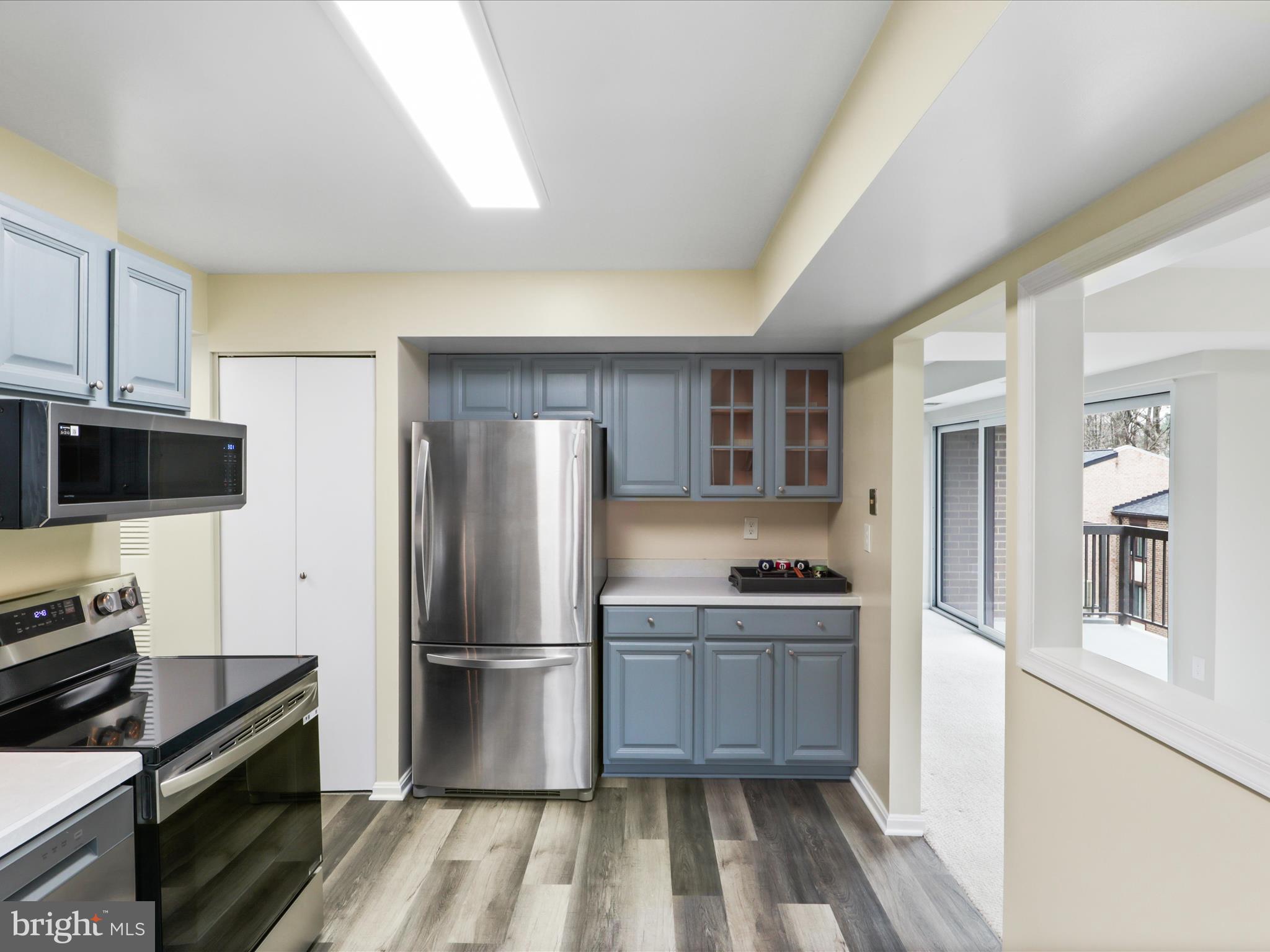 HAWTHORNE VILLAGE - Residential