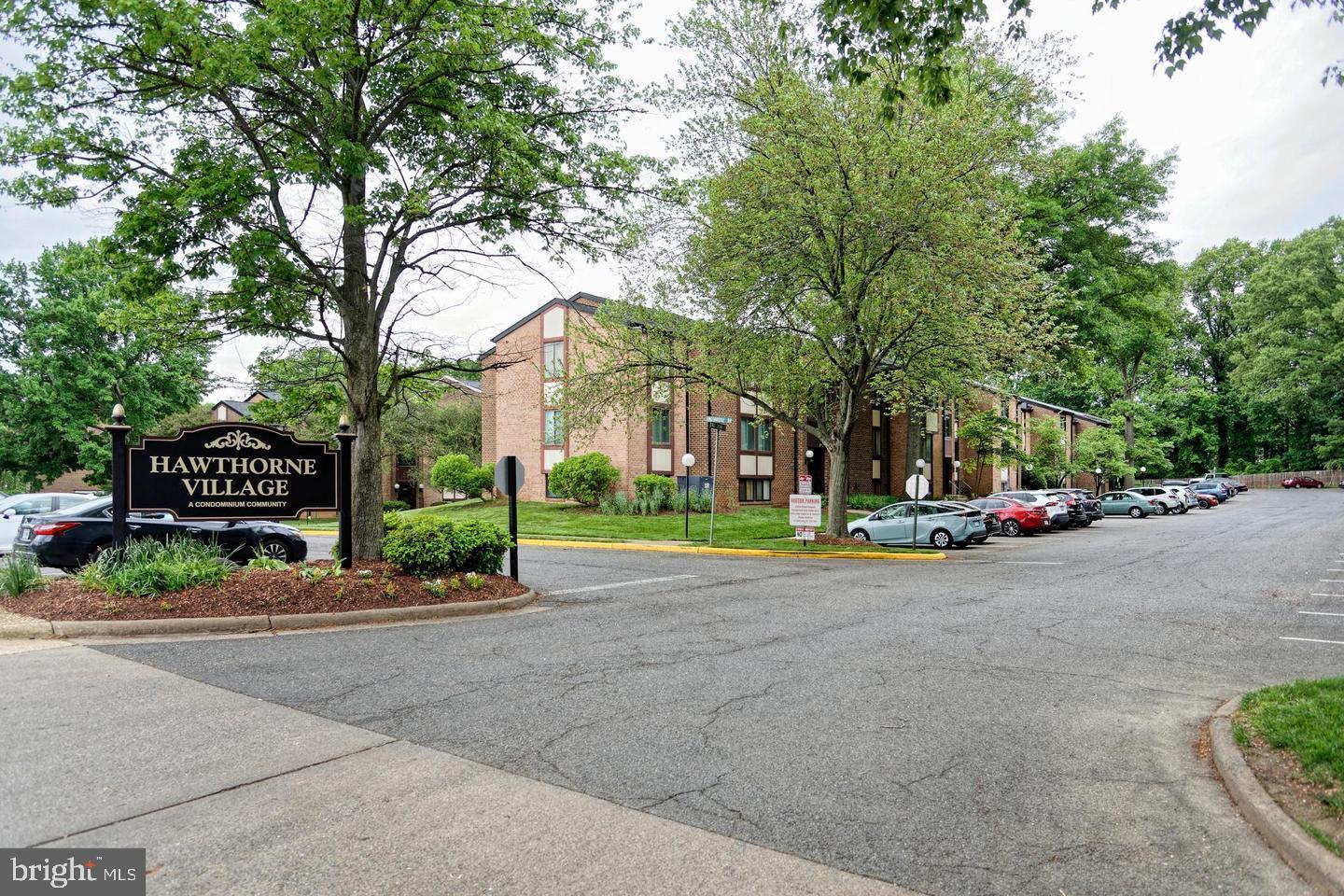 HAWTHORNE VILLAGE - Residential
