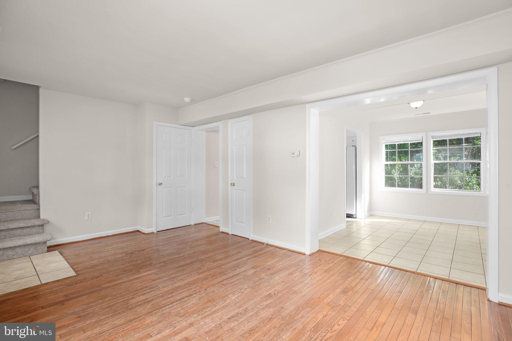 WESTMINSTER SQUARE - Residential