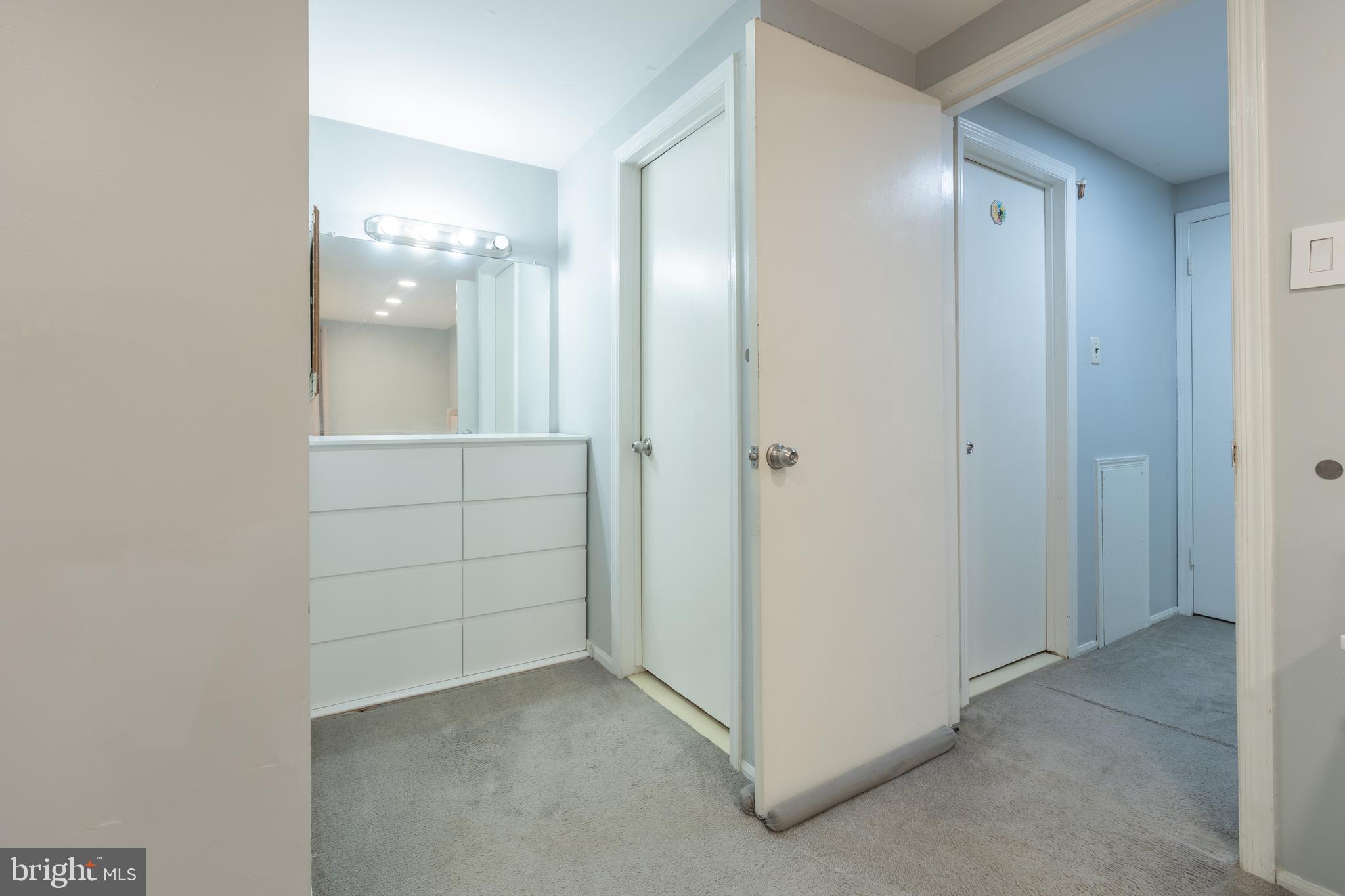 MONTGOMERY GLEN - Residential