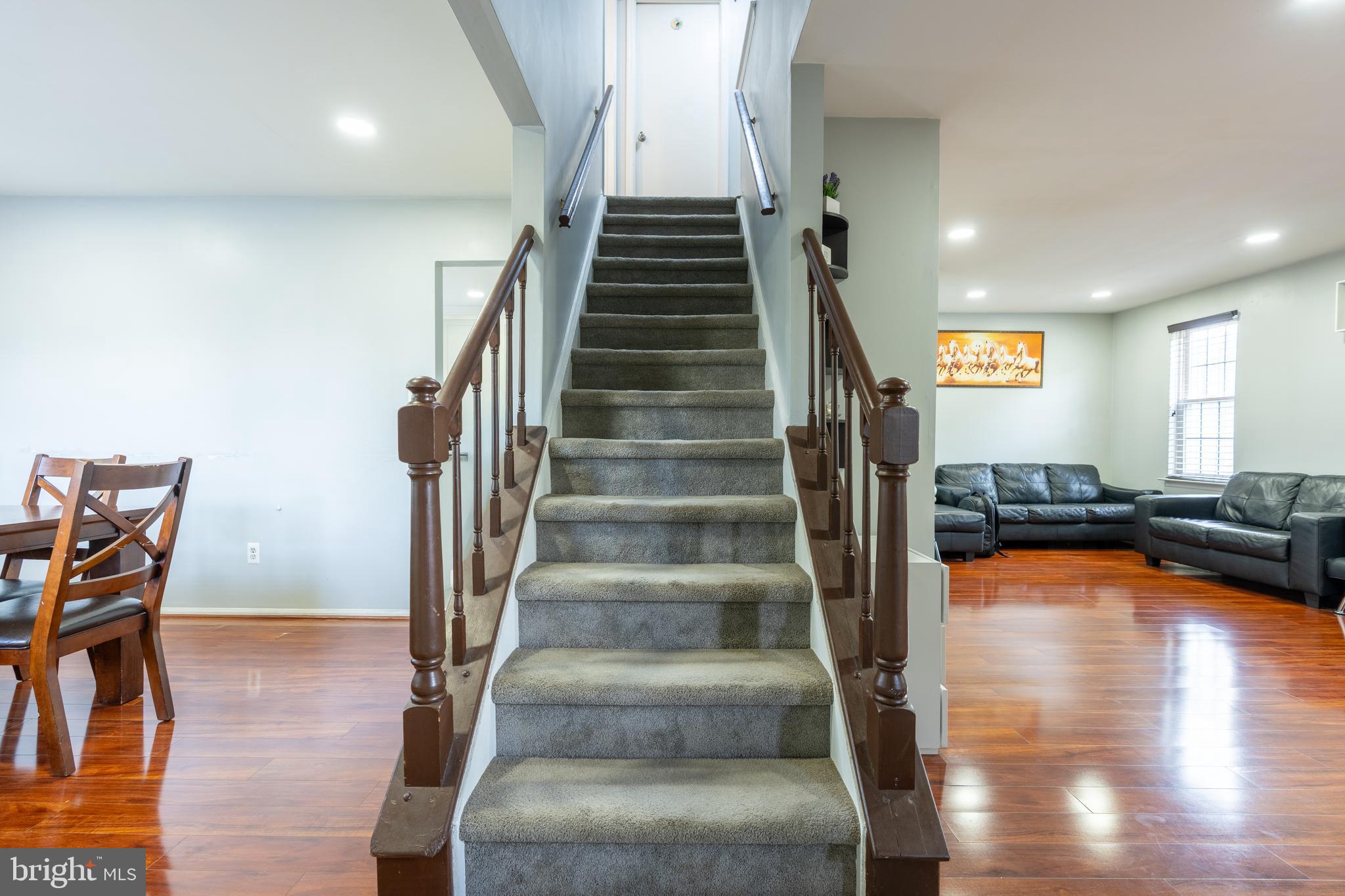 MONTGOMERY GLEN - Residential