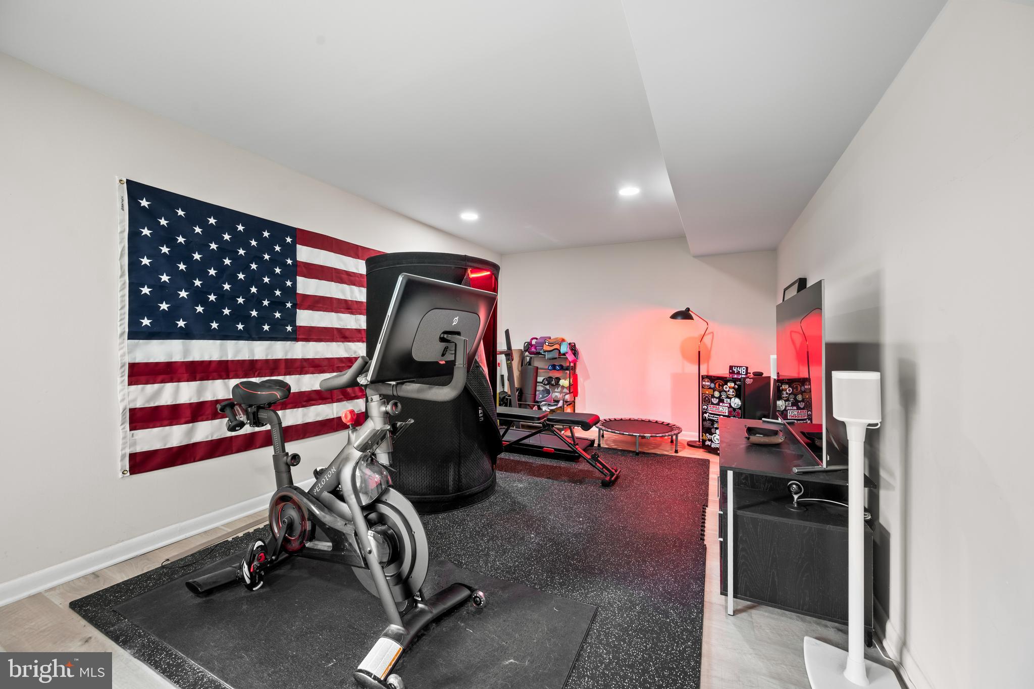 FOX CHASE - Residential