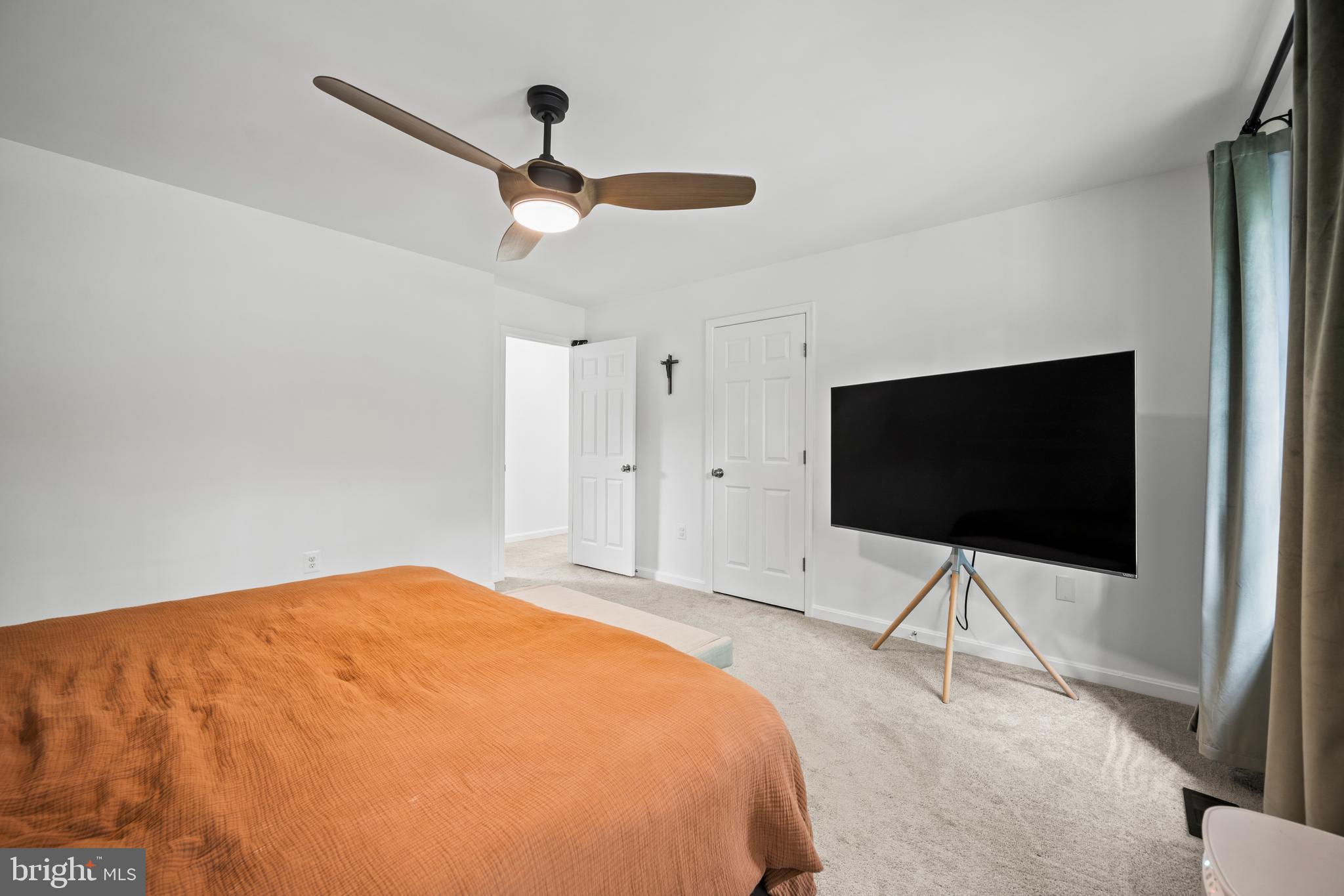 FOX CHASE - Residential