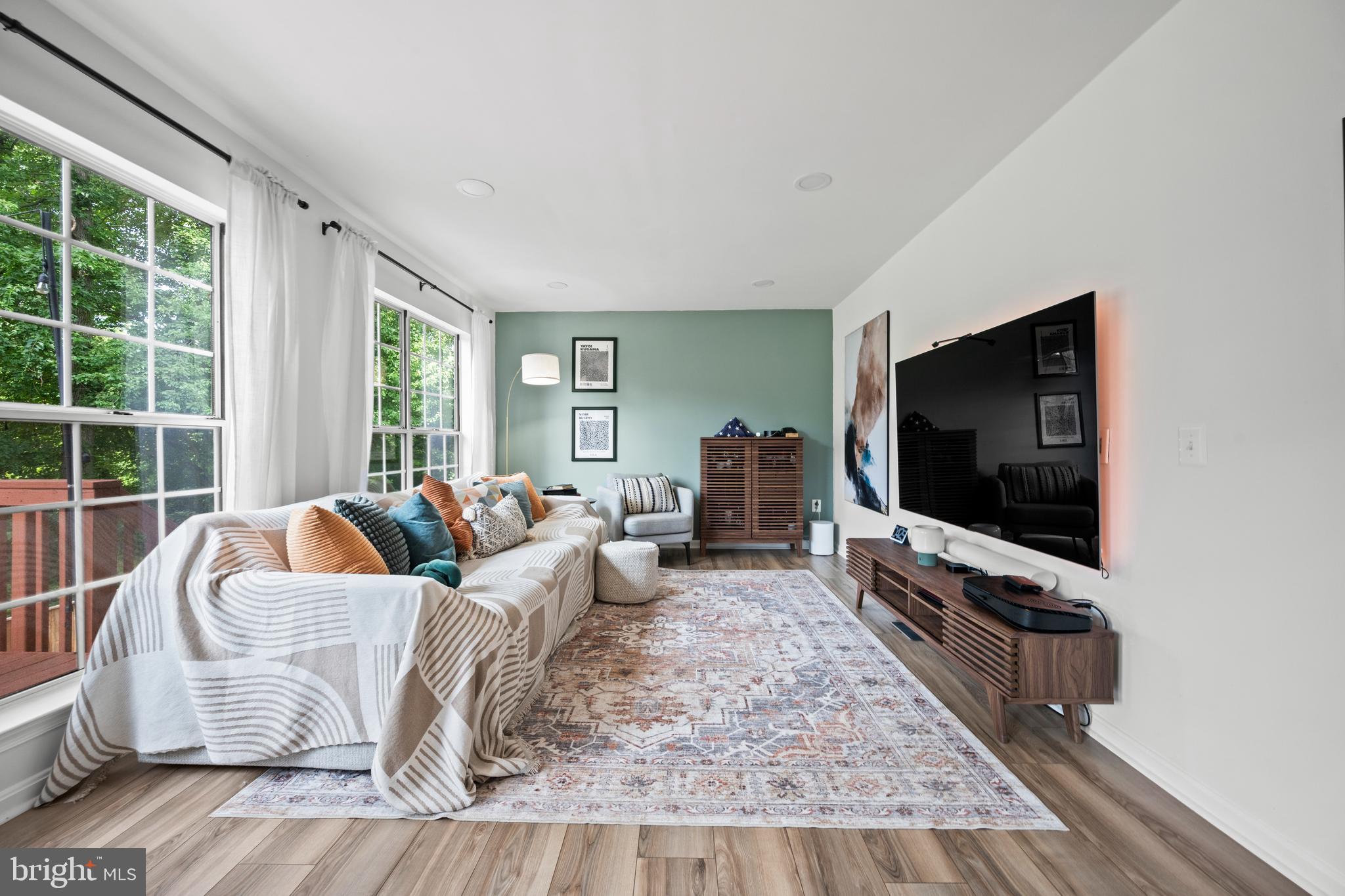 FOX CHASE - Residential