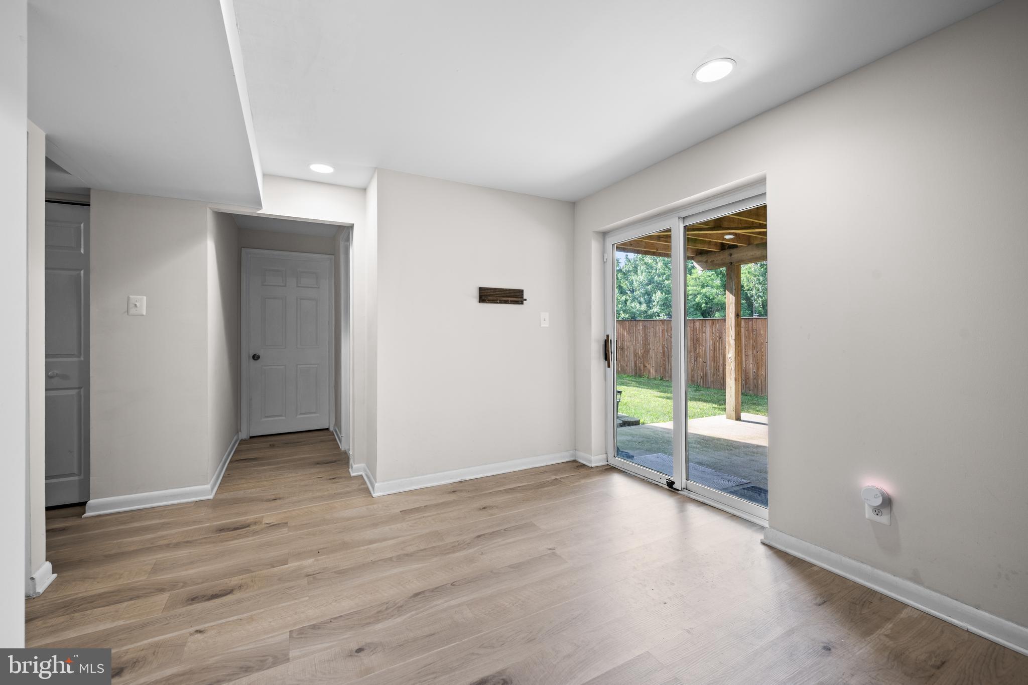 FOX CHASE - Residential