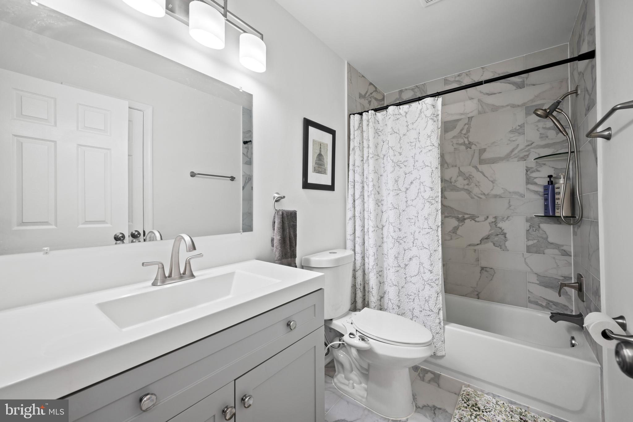 FOX CHASE - Residential