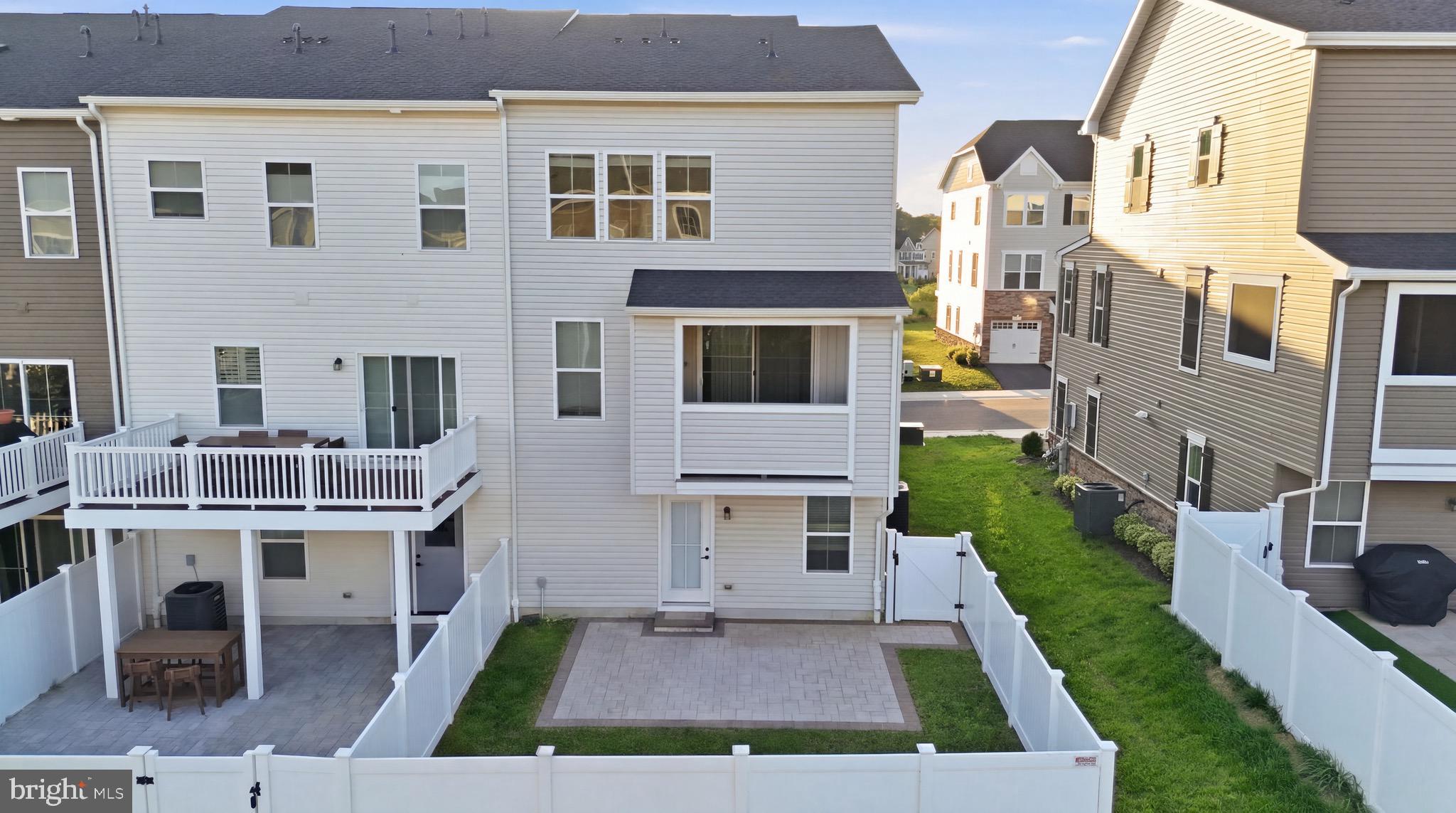 WELLINGTON FARMS - Residential