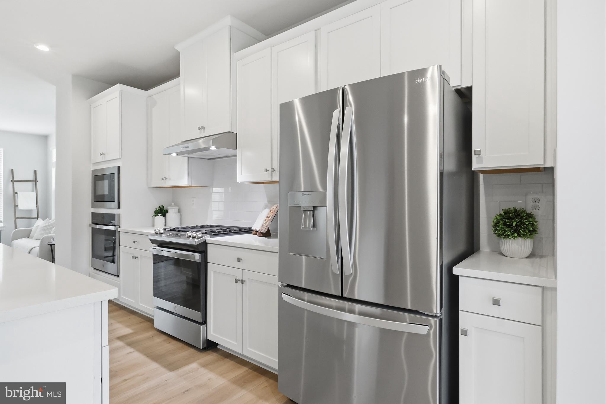 WELLINGTON FARMS - Residential