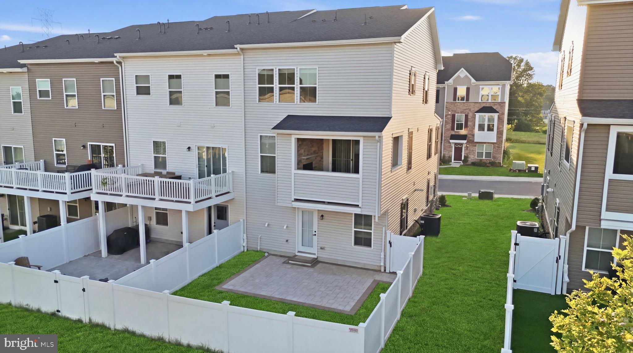 WELLINGTON FARMS - Residential