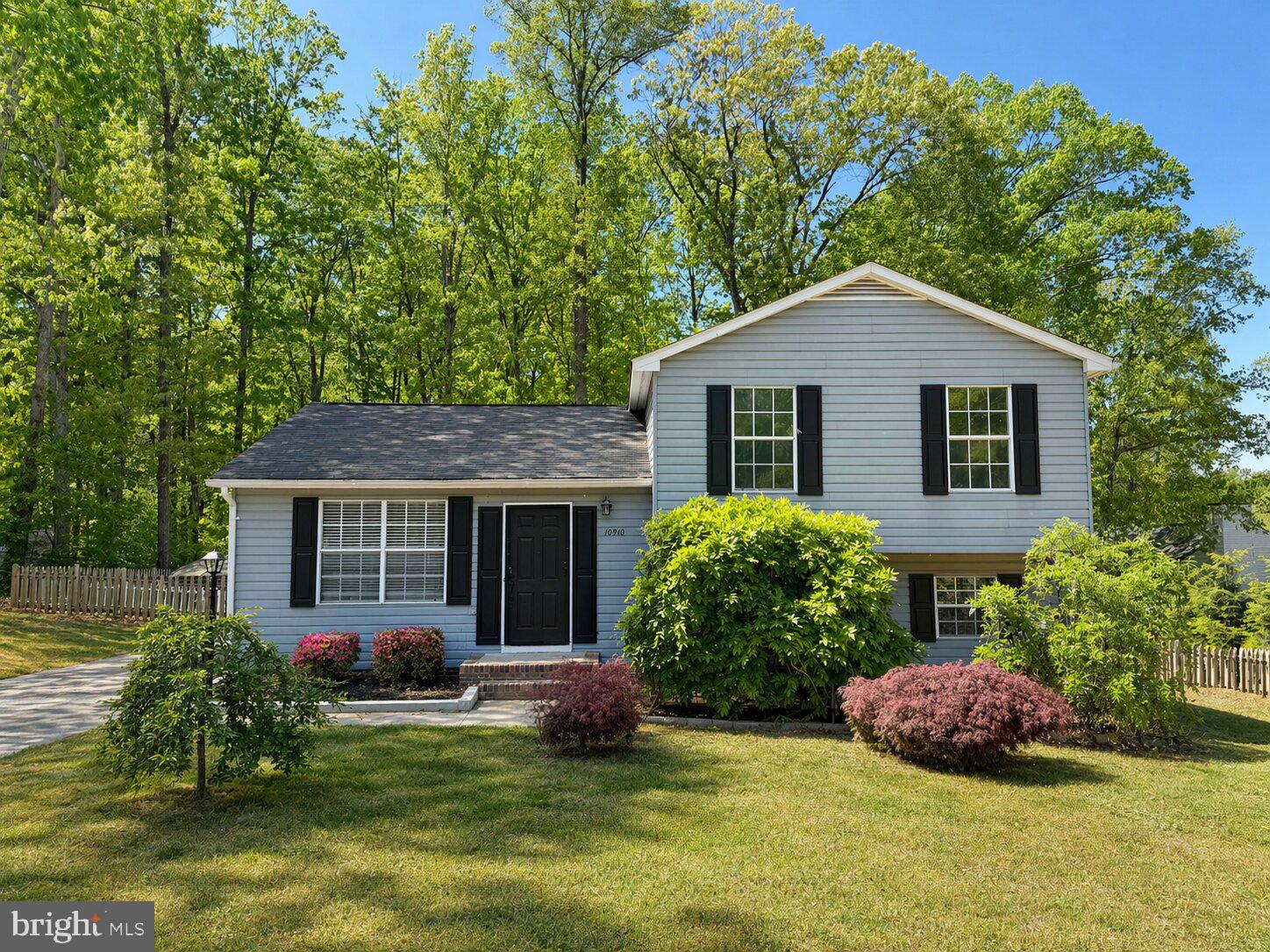 HOLLEYBROOKE/COBBLESTONE - Residential Lease