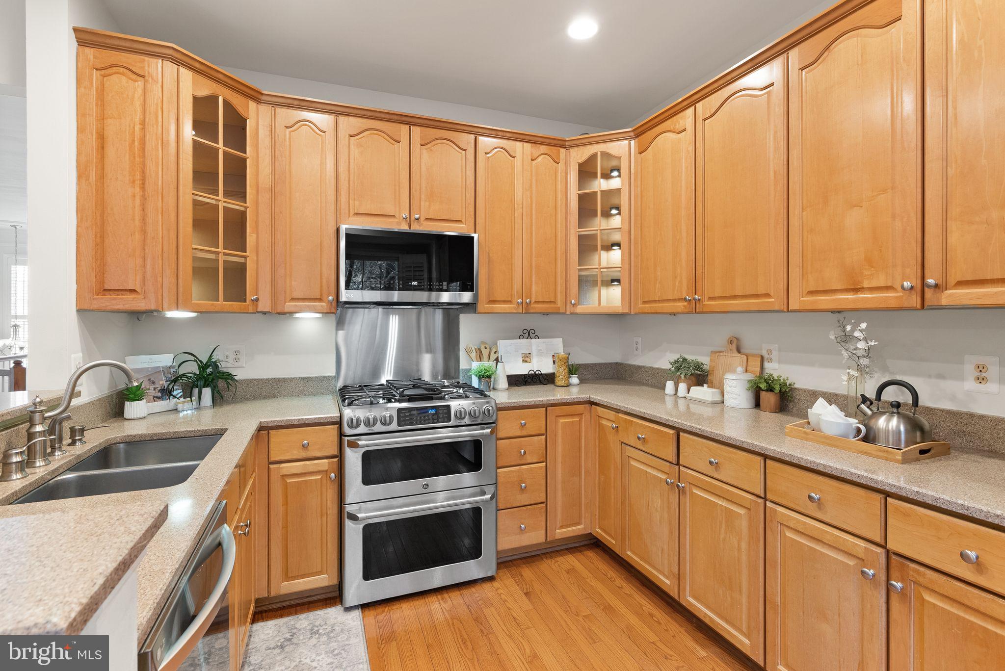 STONEGATE - Residential