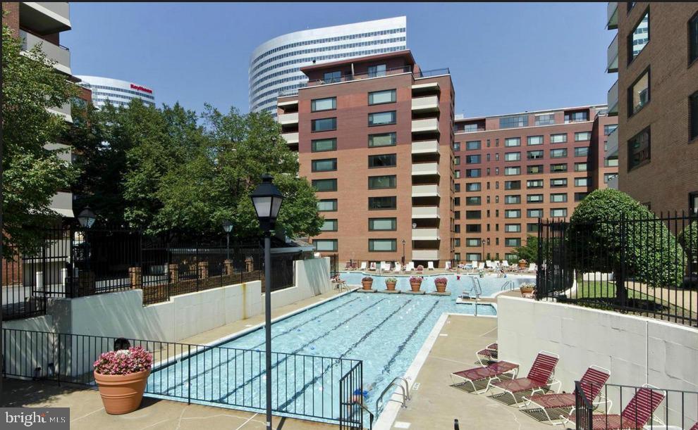RIVER PLACE - Residential