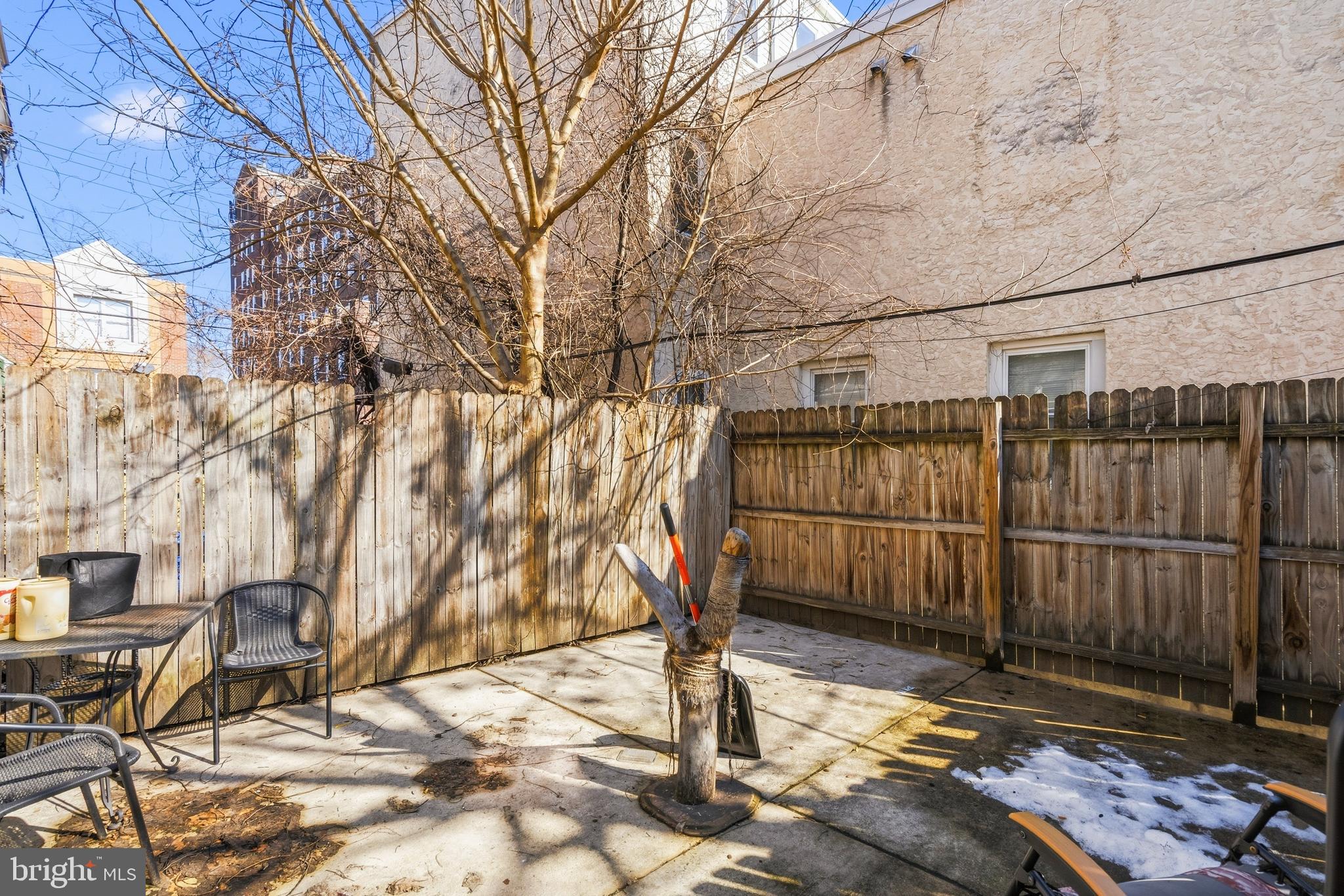 BELMONT - Commercial Sale