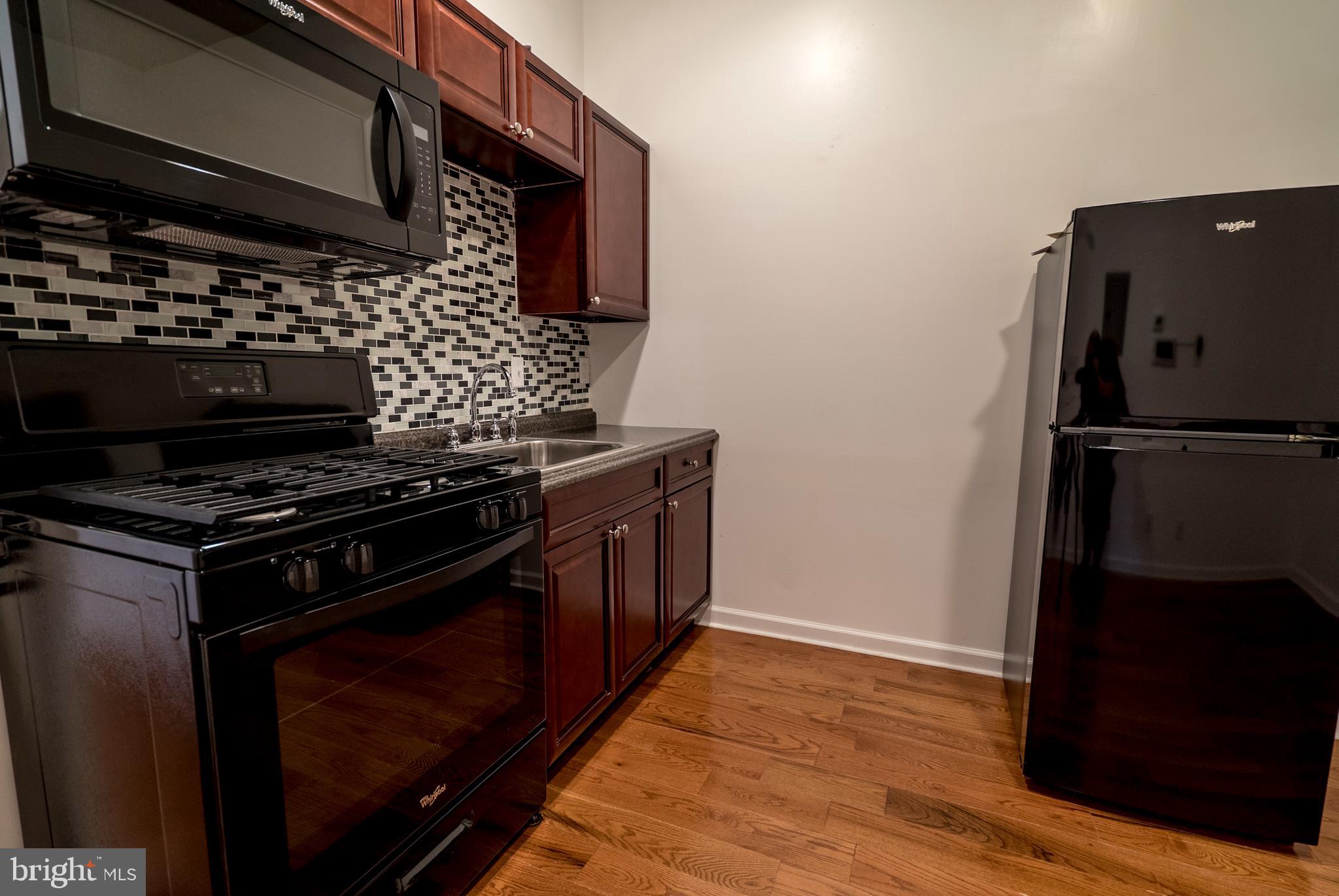 BELMONT - Commercial Sale