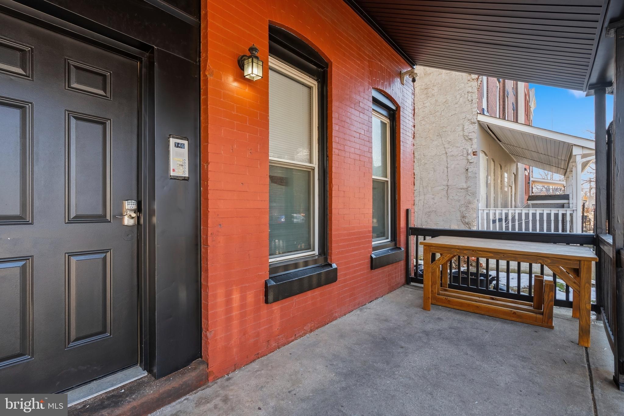 BELMONT - Commercial Sale