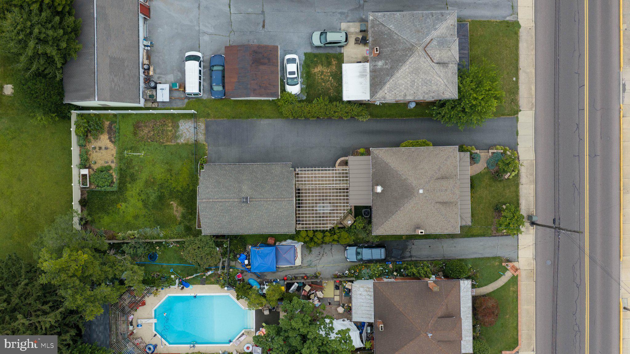 NEW HOLLAND BOROUGH - Residential
