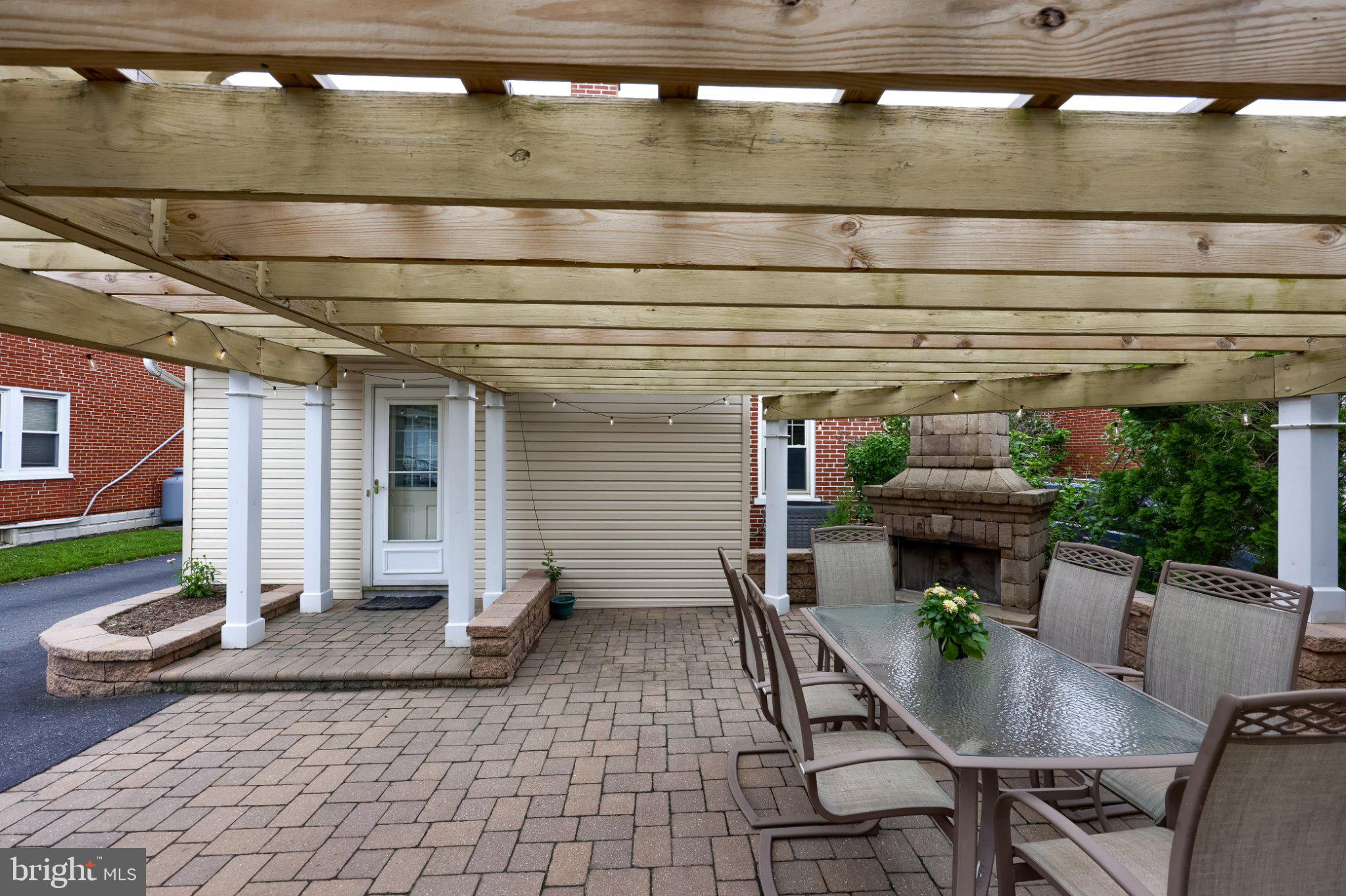 NEW HOLLAND BOROUGH - Residential