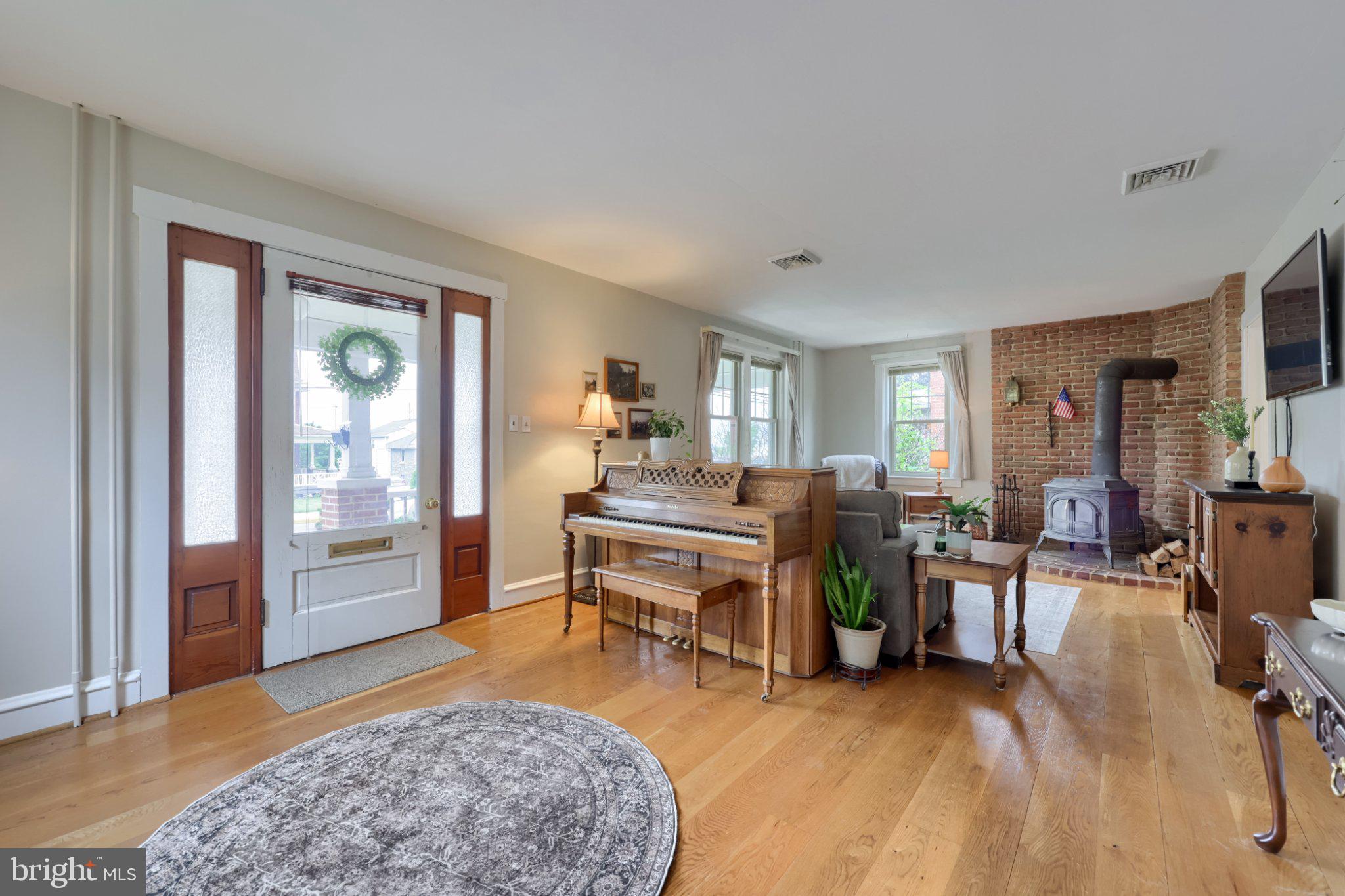NEW HOLLAND BOROUGH - Residential