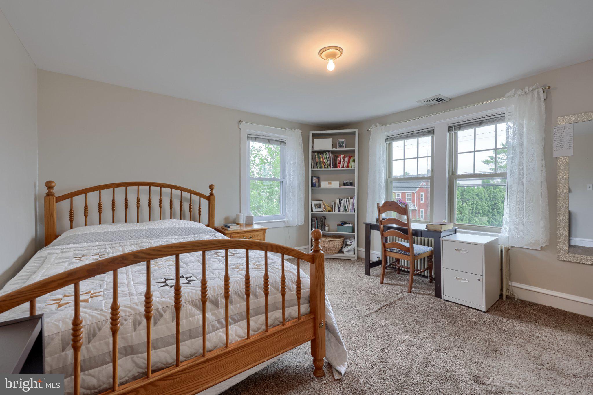 NEW HOLLAND BOROUGH - Residential