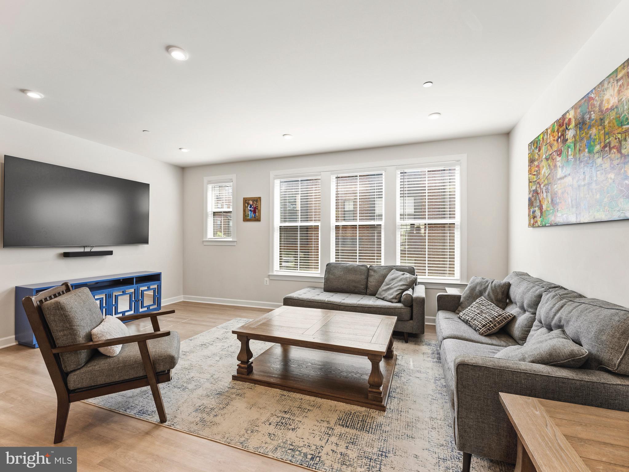 NORTH HILL - Residential