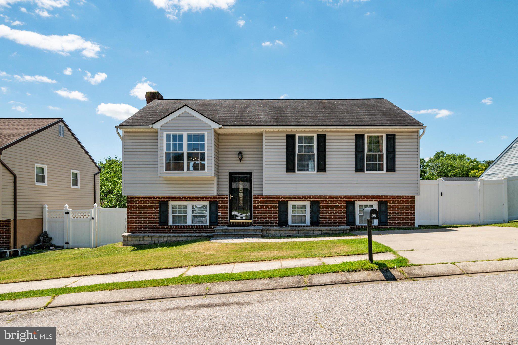 MAPLE GLEN ESTATES - Residential