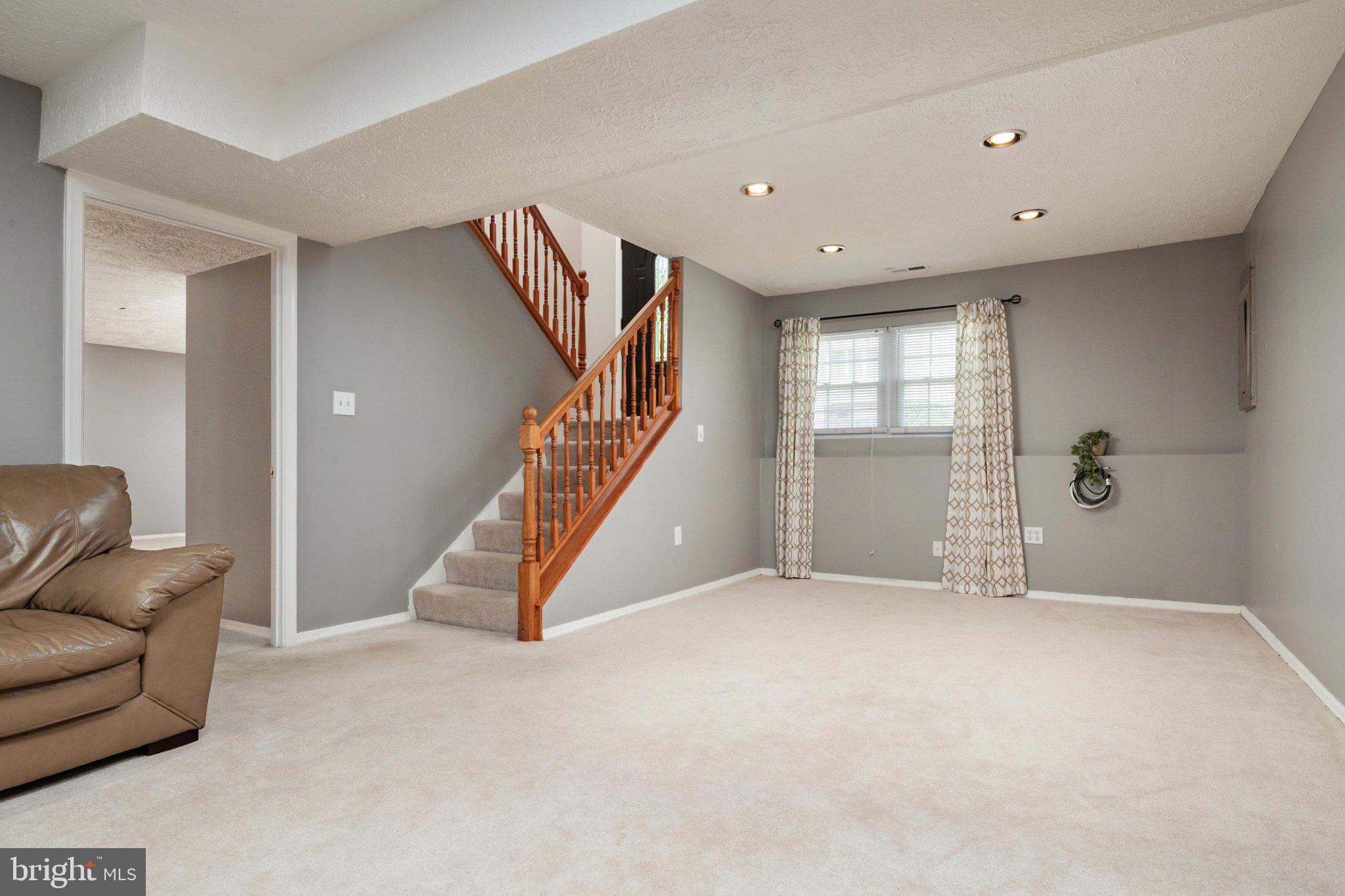 MAPLE GLEN ESTATES - Residential