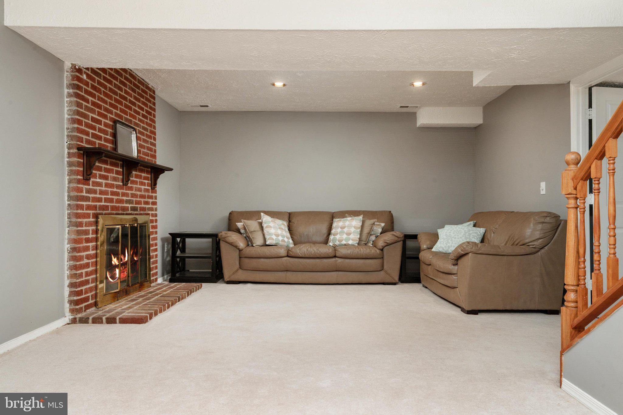 MAPLE GLEN ESTATES - Residential