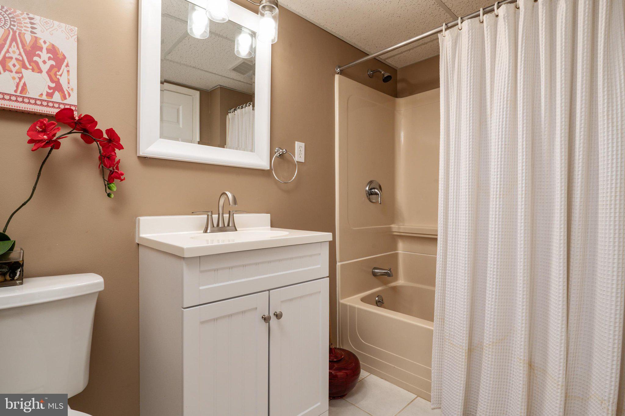 MAPLE GLEN ESTATES - Residential