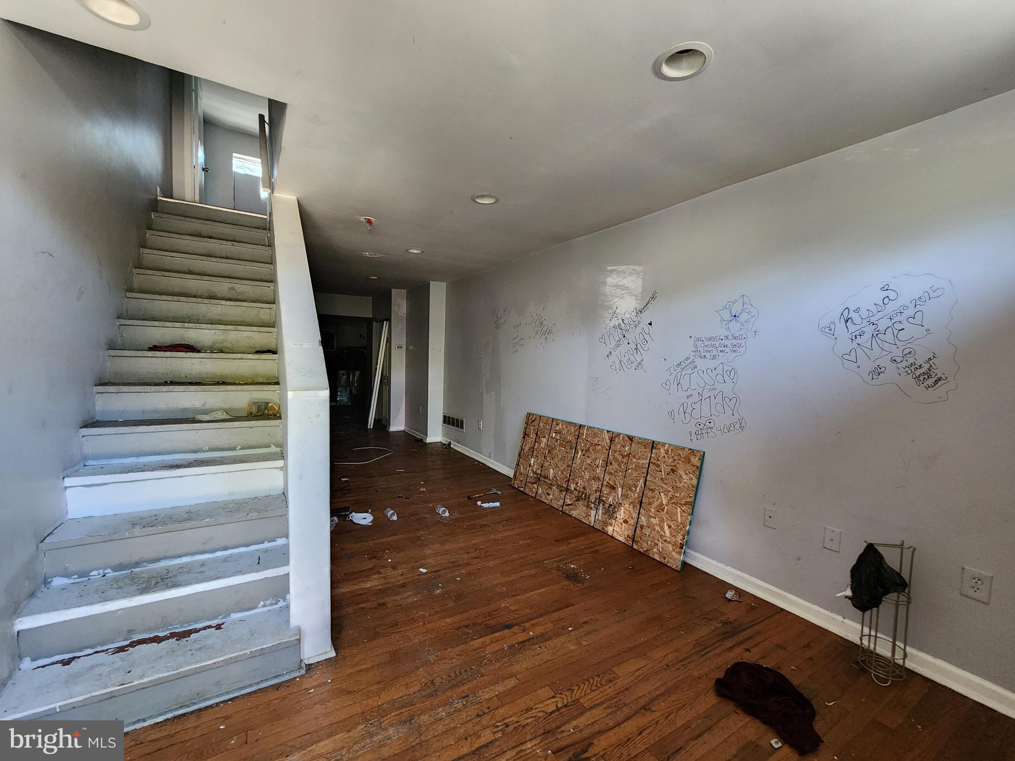 BALTIMORE HIGHLANDS - Residential