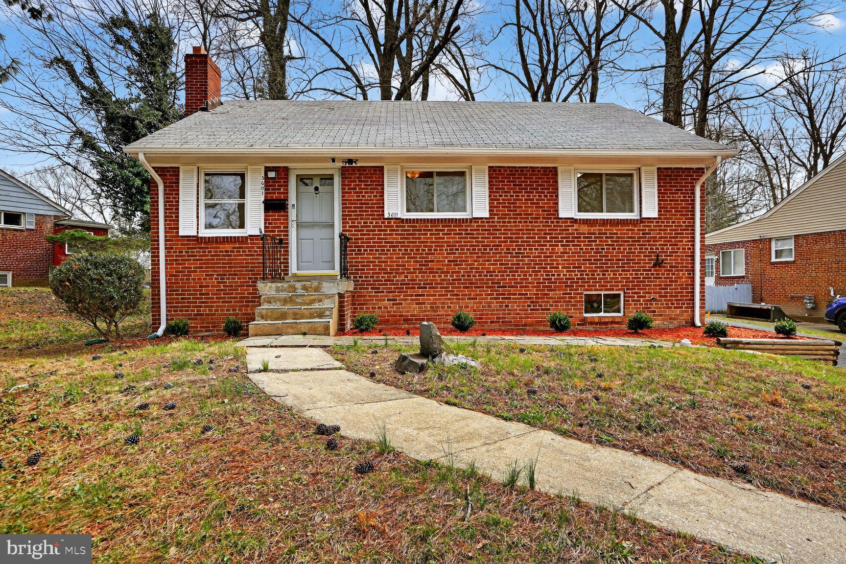BROYHILL CREST - Residential