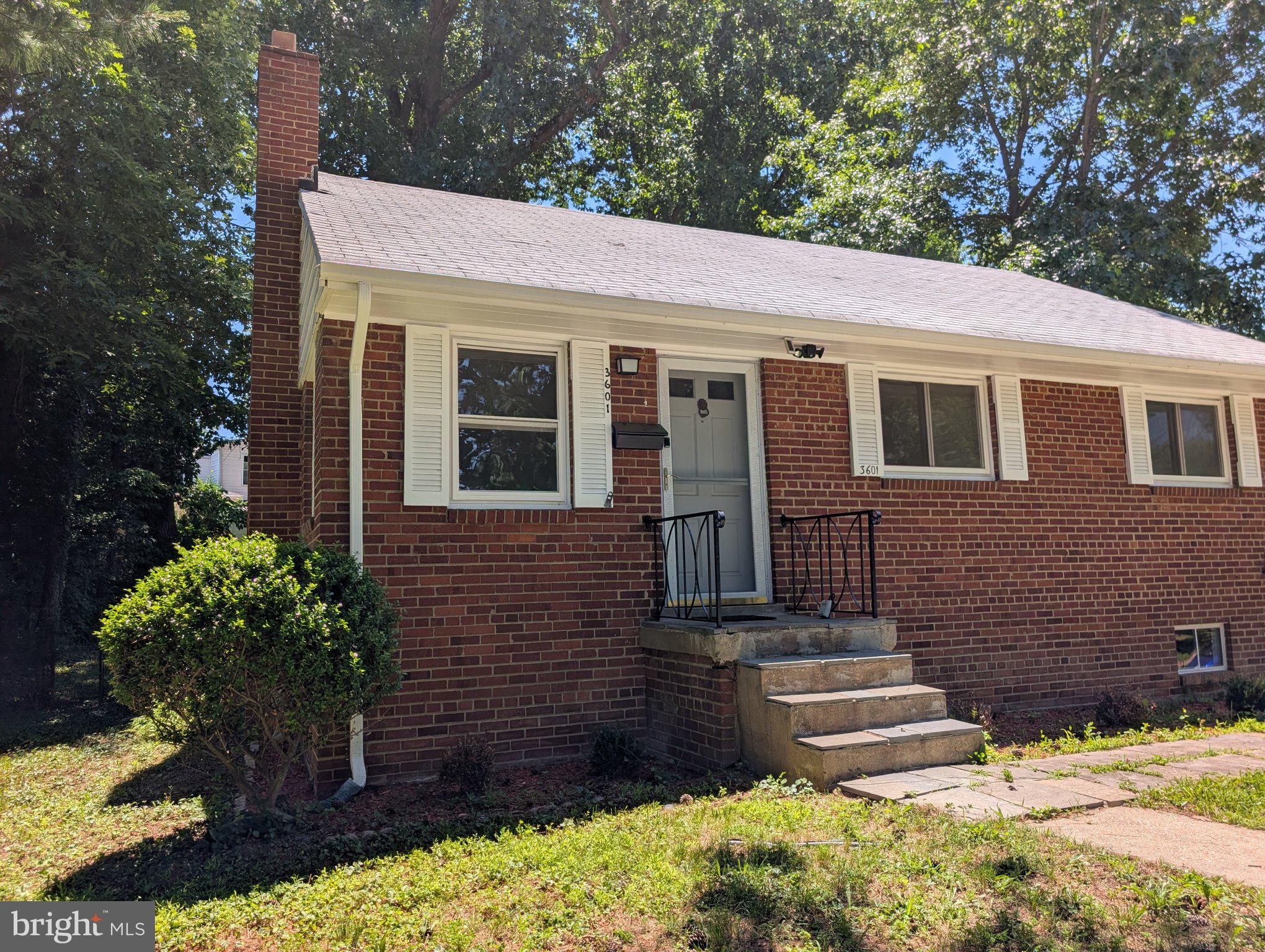 BROYHILL CREST - Residential