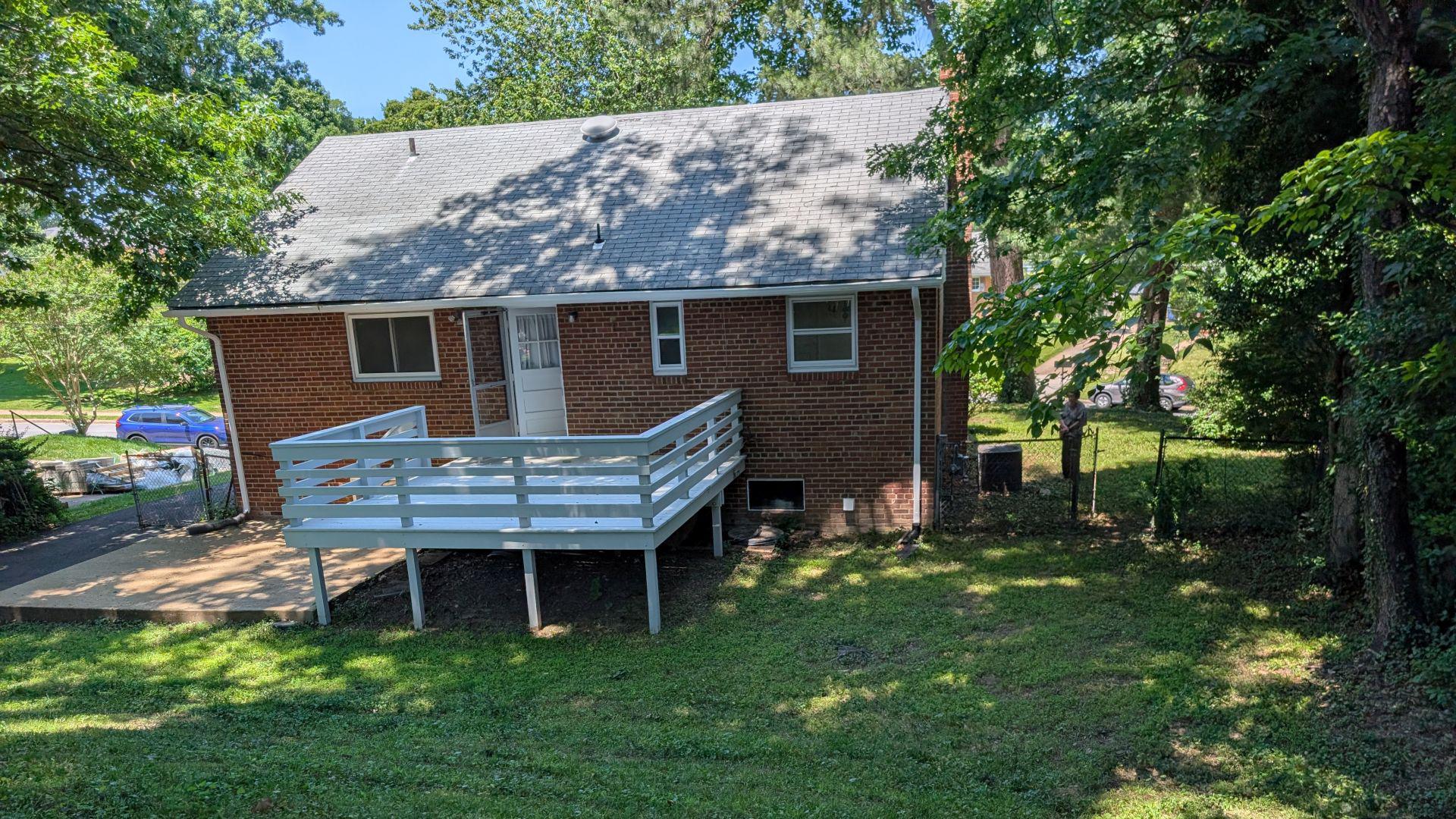 BROYHILL CREST - Residential
