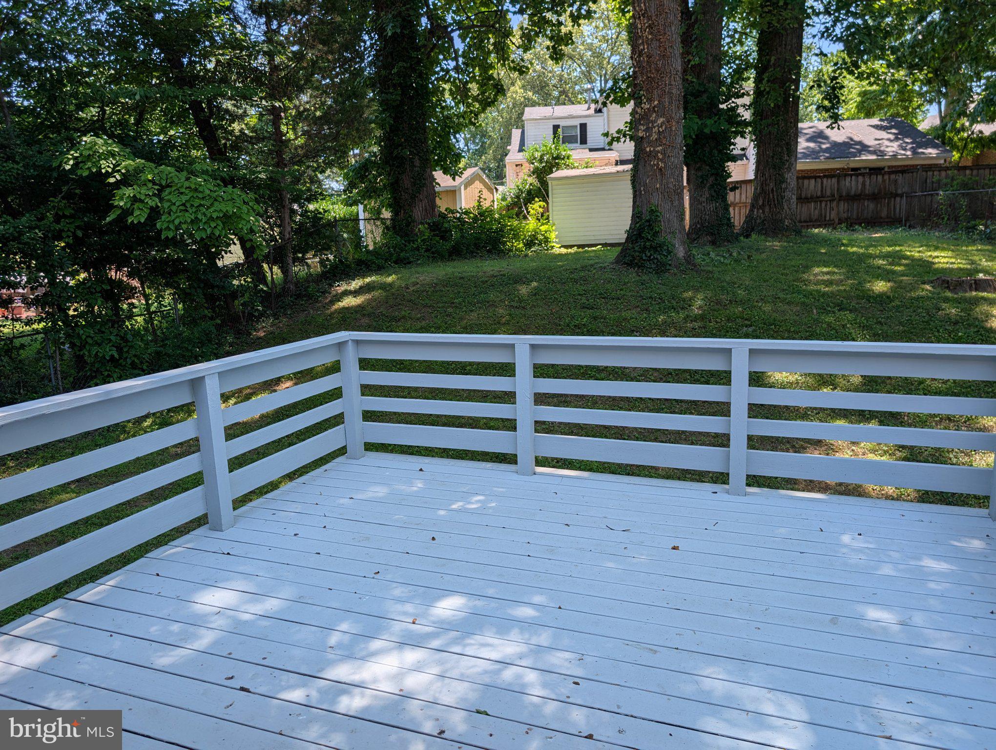 BROYHILL CREST - Residential