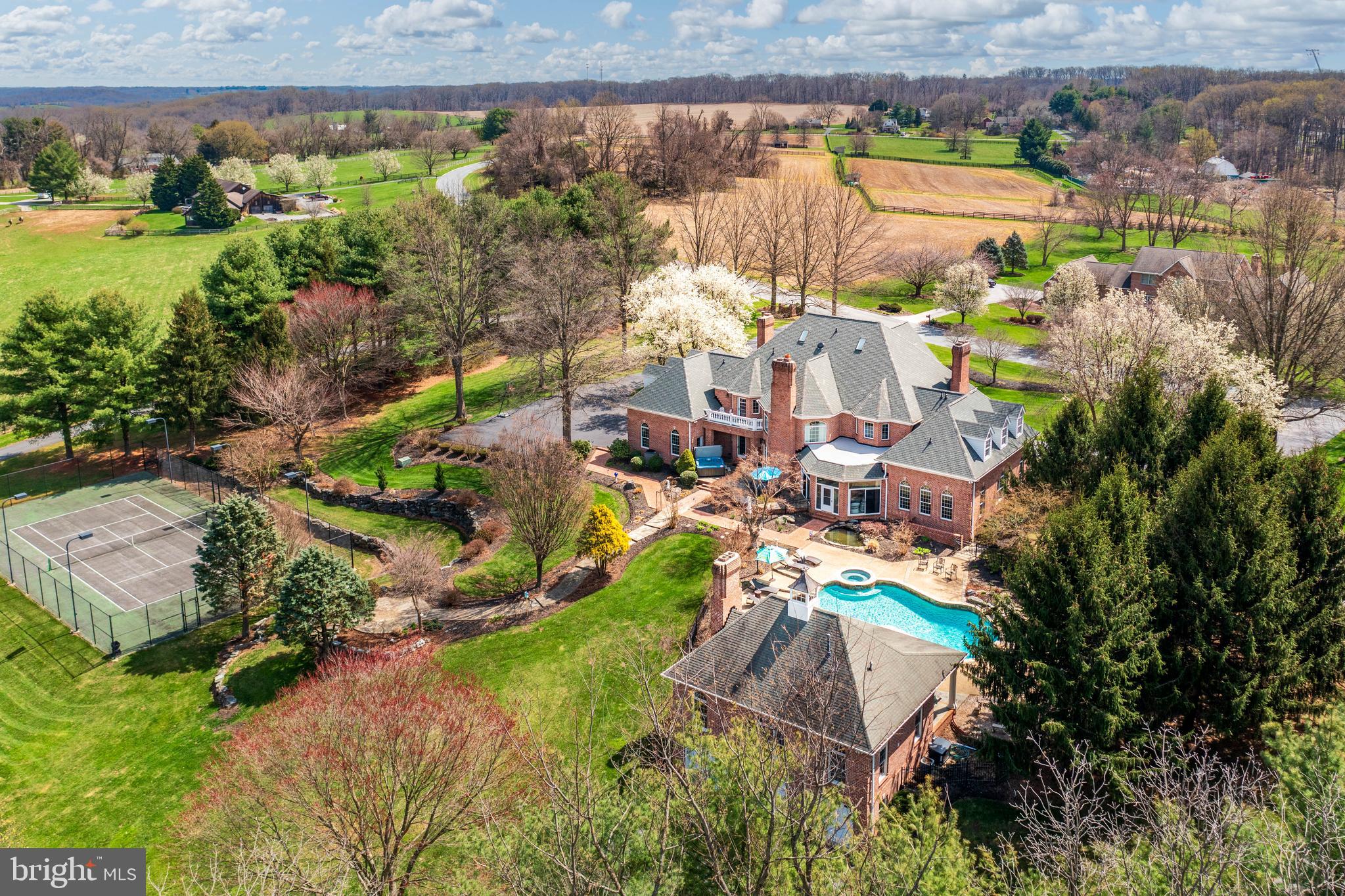 BROOKFIELD - Residential