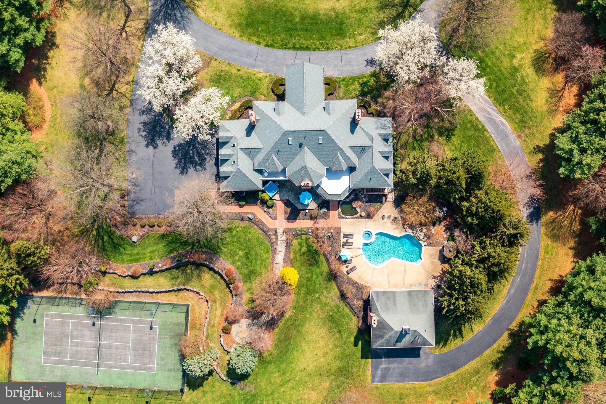 BROOKFIELD - Residential