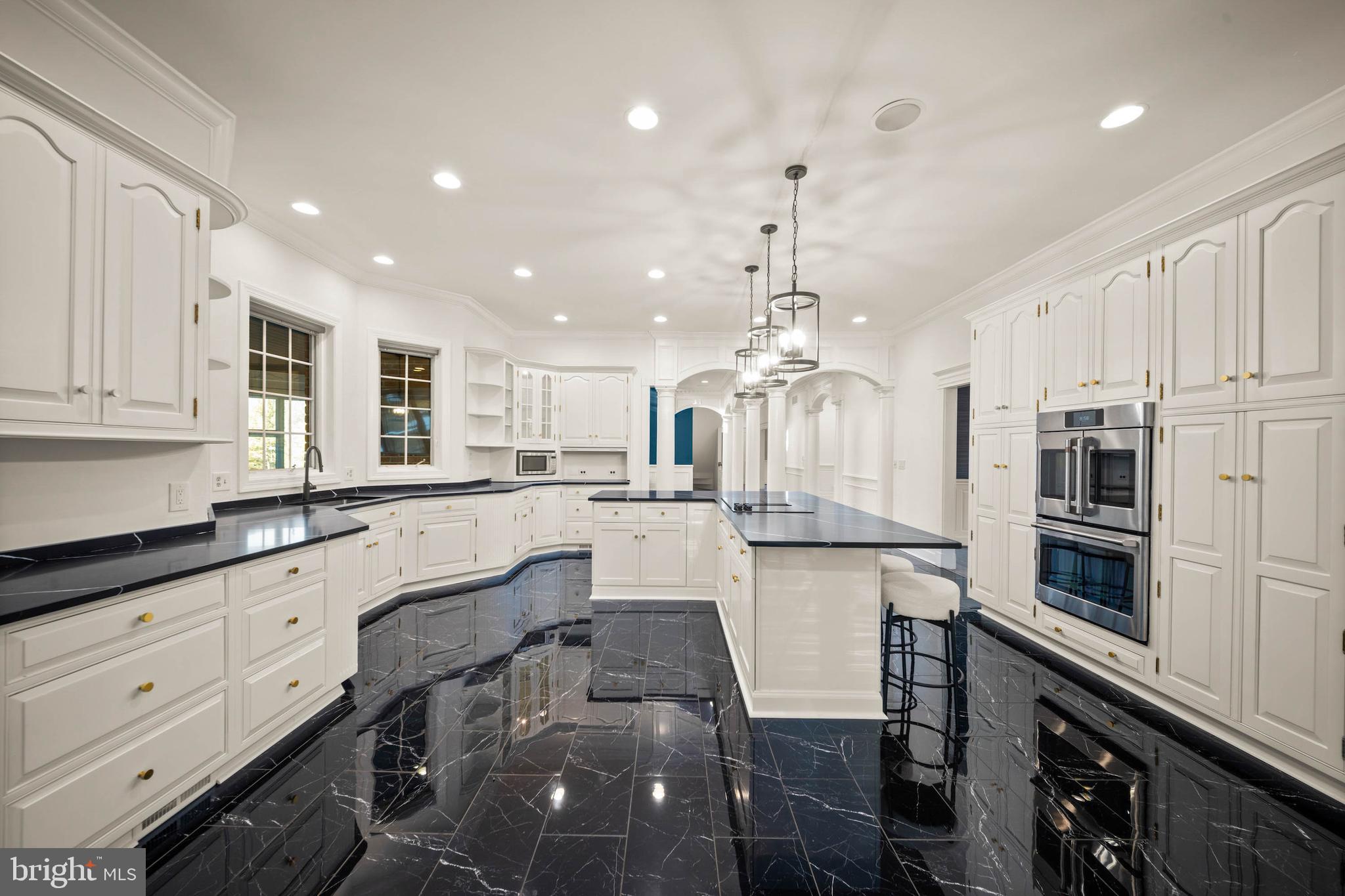 BROOKFIELD - Residential