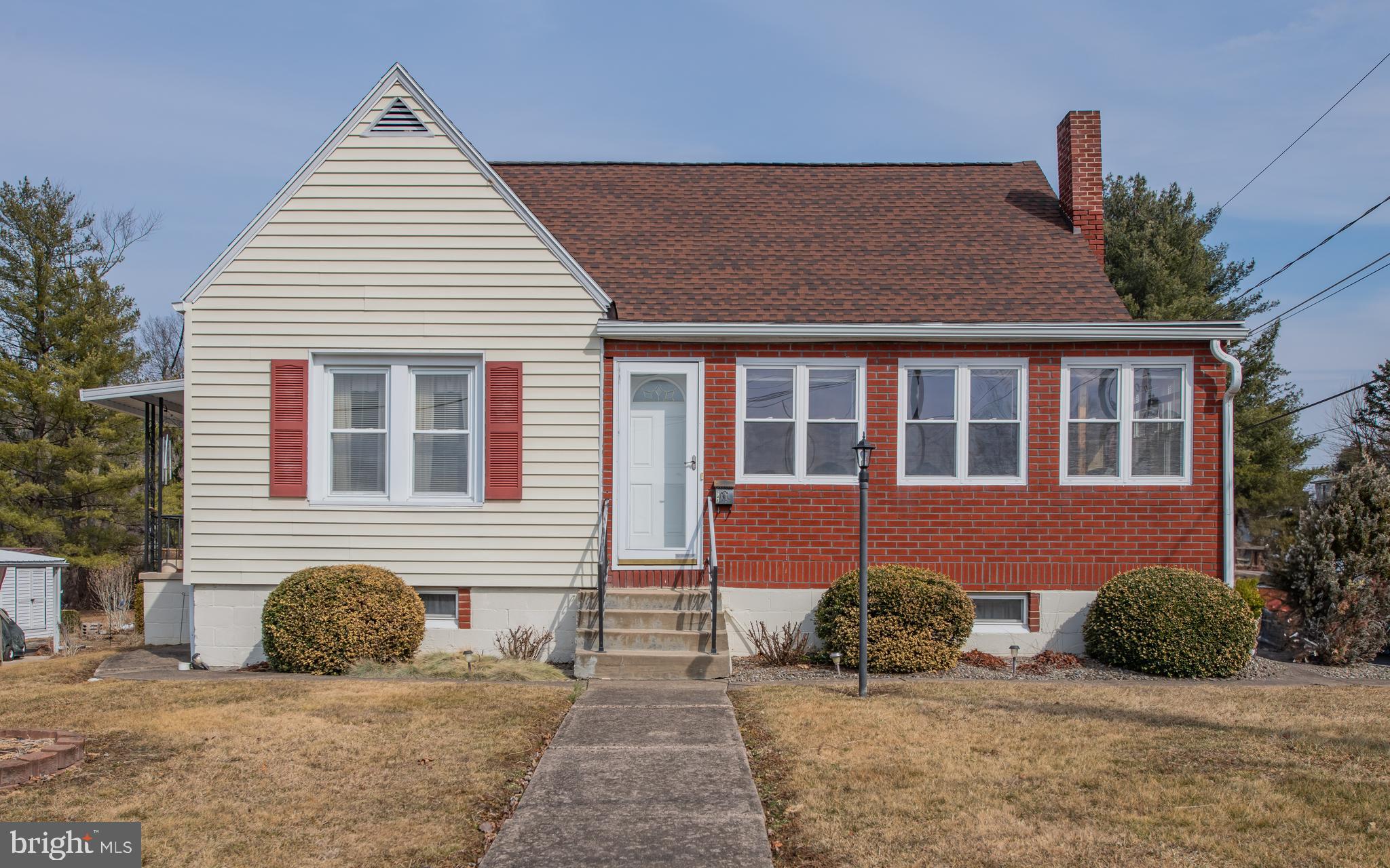 Don't miss this well-kept Quaint Brick House in a lovely neighborhood. Enjoy the nice side porch and an Enclosed heated sun porch. Schedule your showing today and turn this House into your NEW HOME!