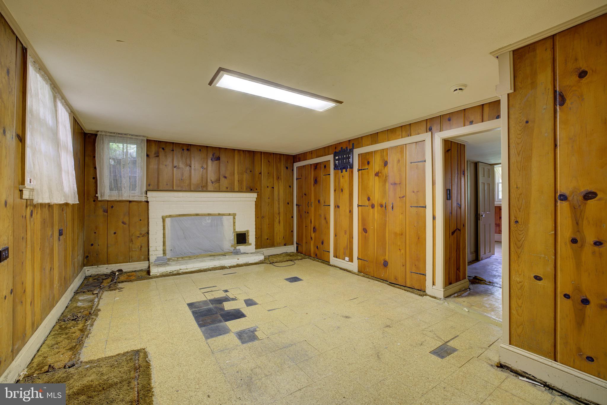 BRADLEY WOODS - Residential