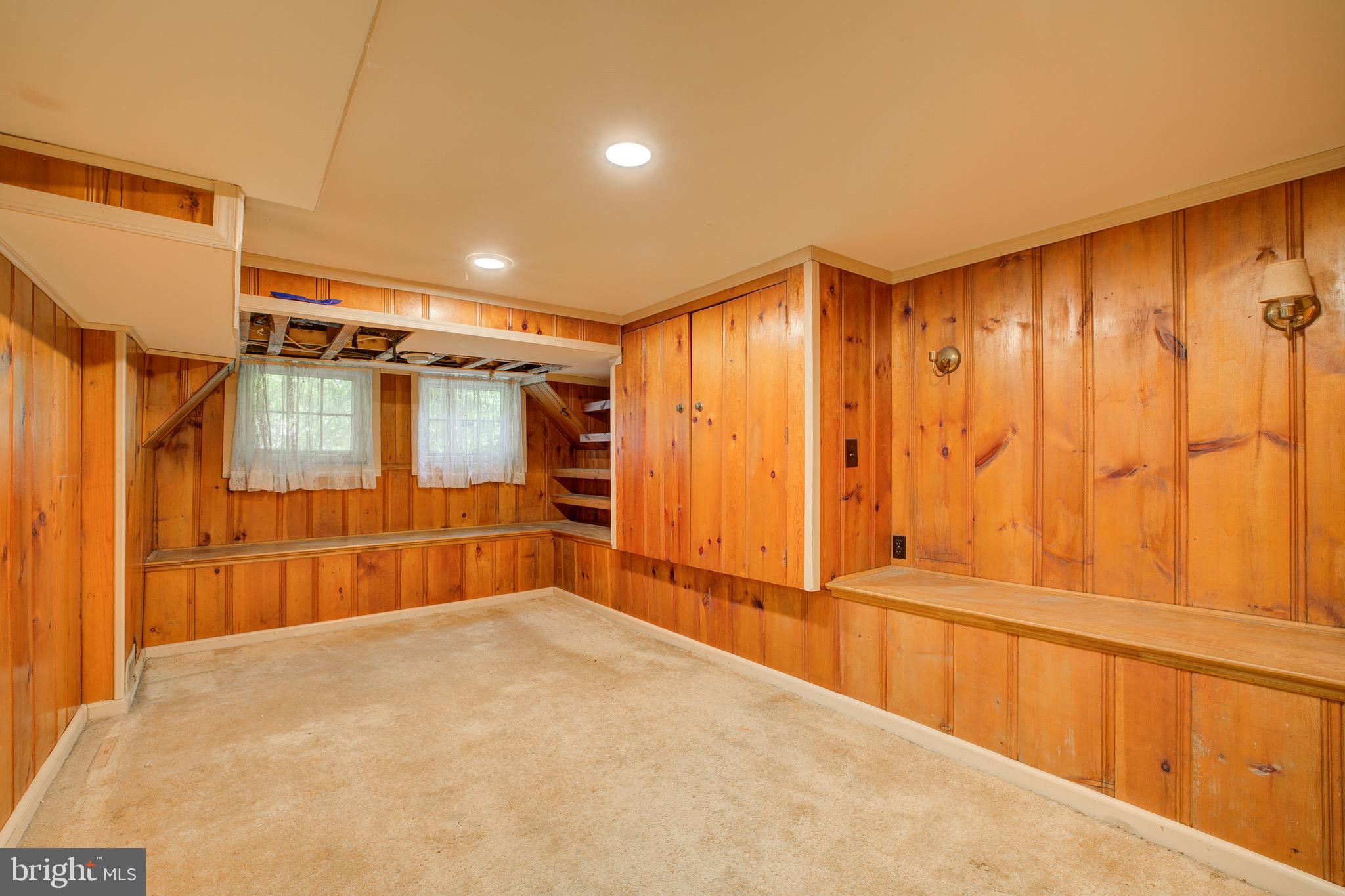 BRADLEY WOODS - Residential