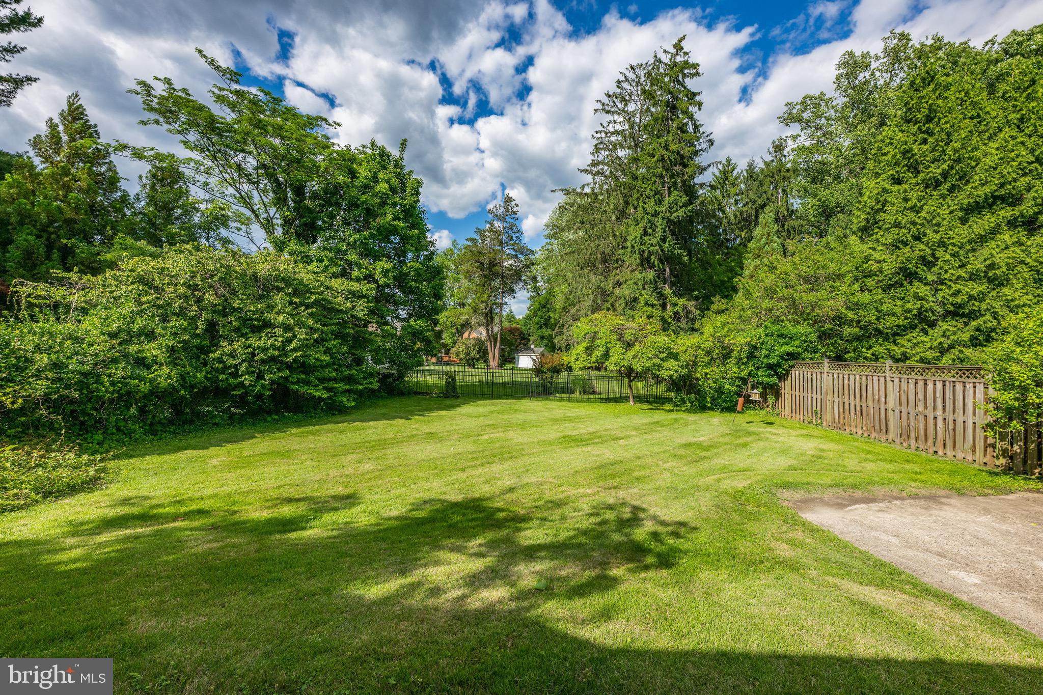 BRADLEY WOODS - Residential