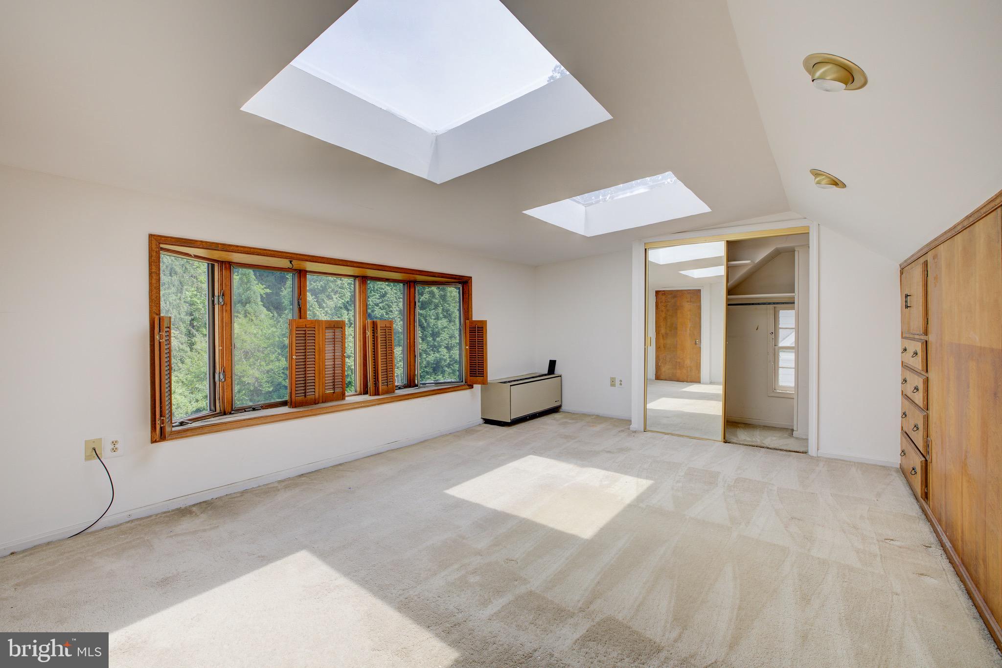 BRADLEY WOODS - Residential