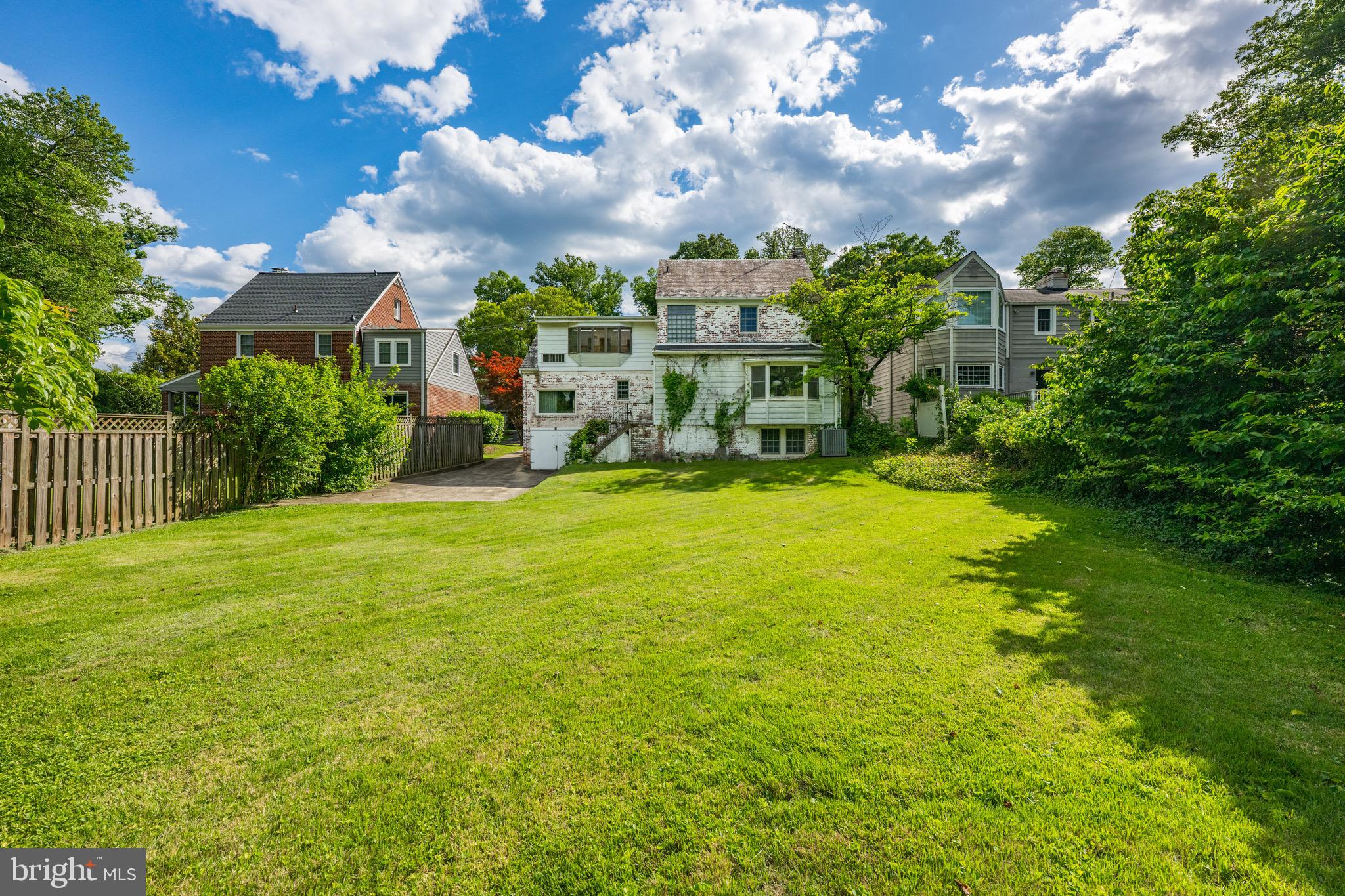 BRADLEY WOODS - Residential