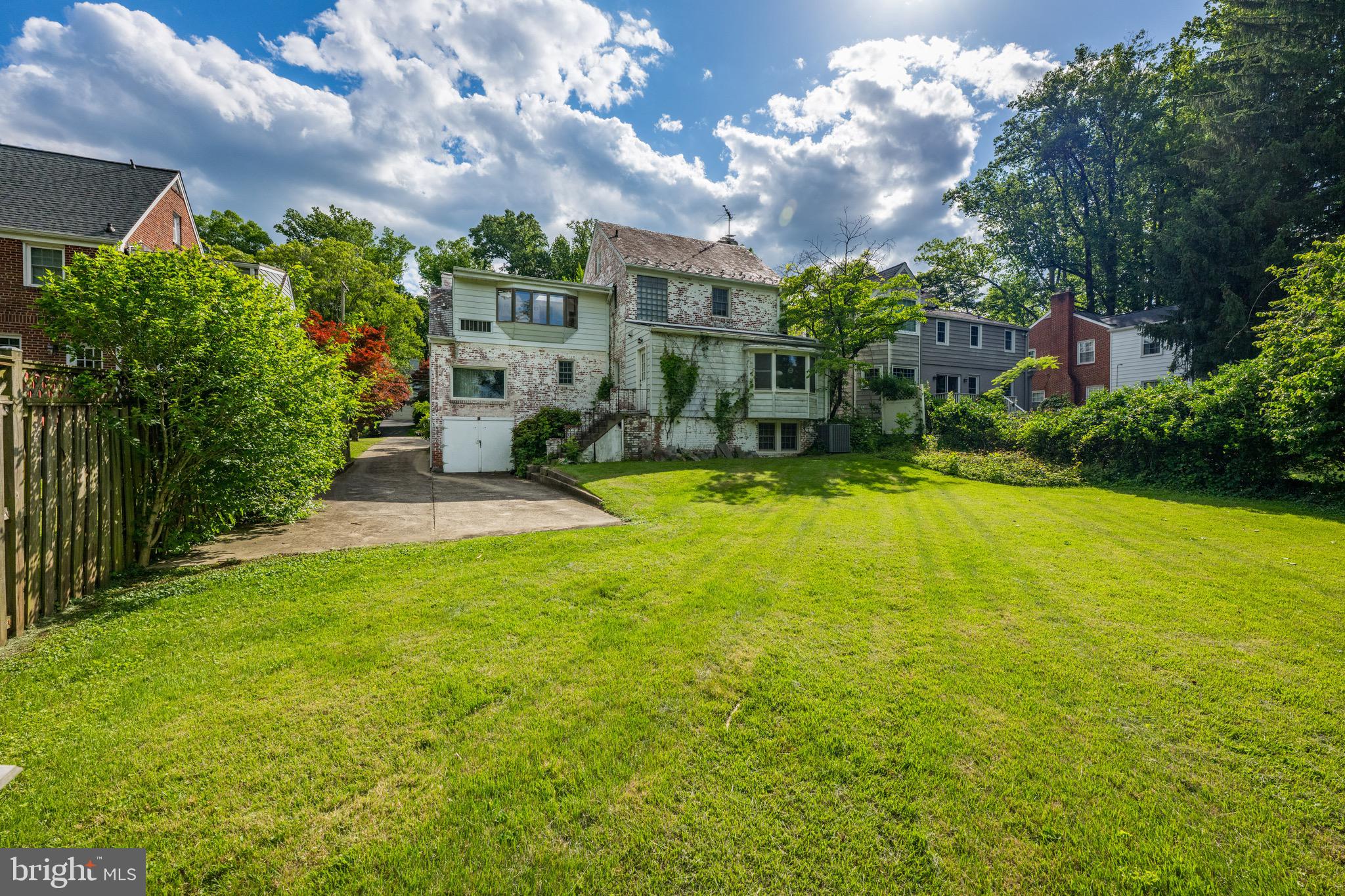 BRADLEY WOODS - Residential