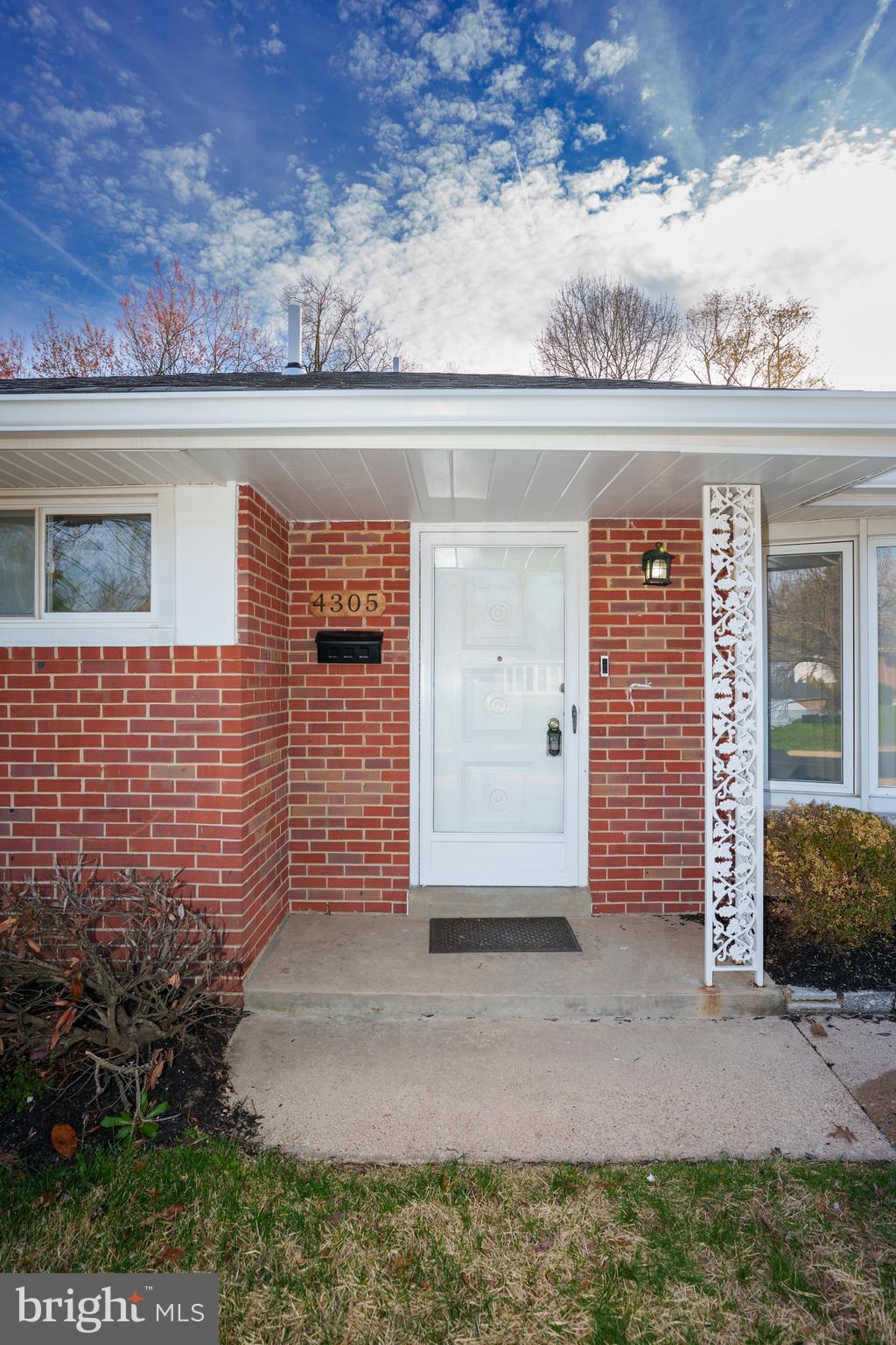 BIRMINGHAM ESTATES - Residential Lease