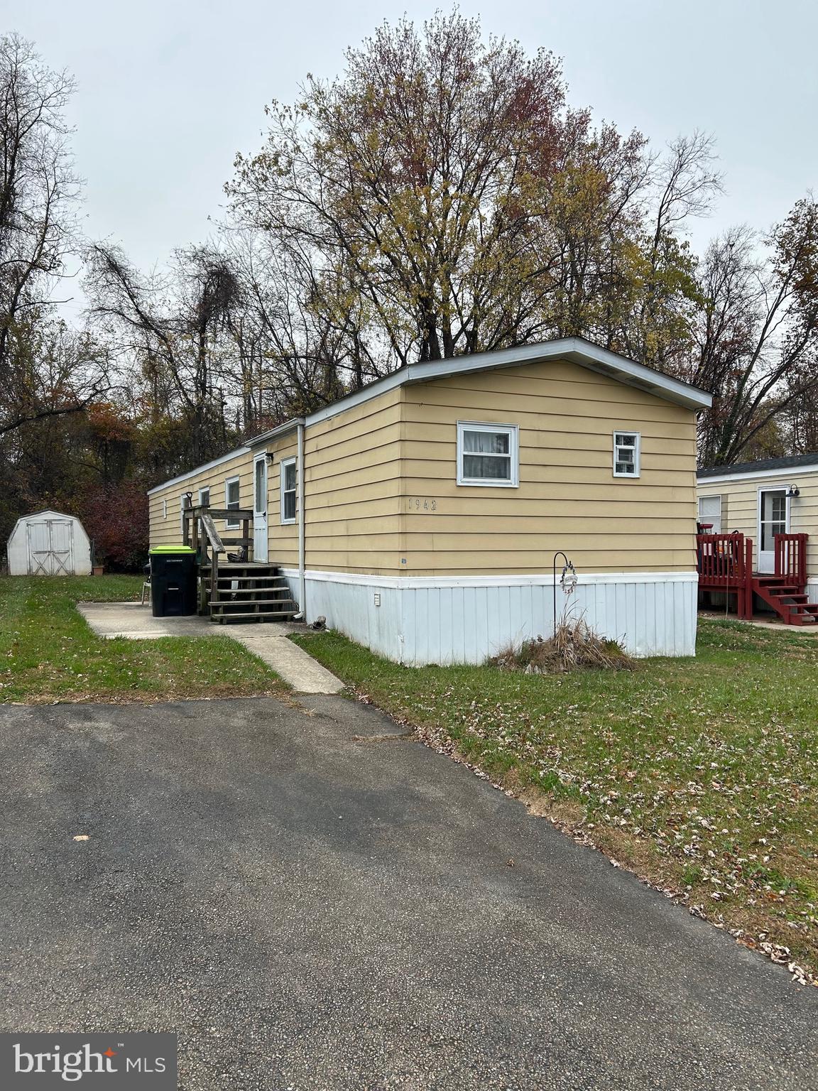WOODBRIDGE CENTER - Residential