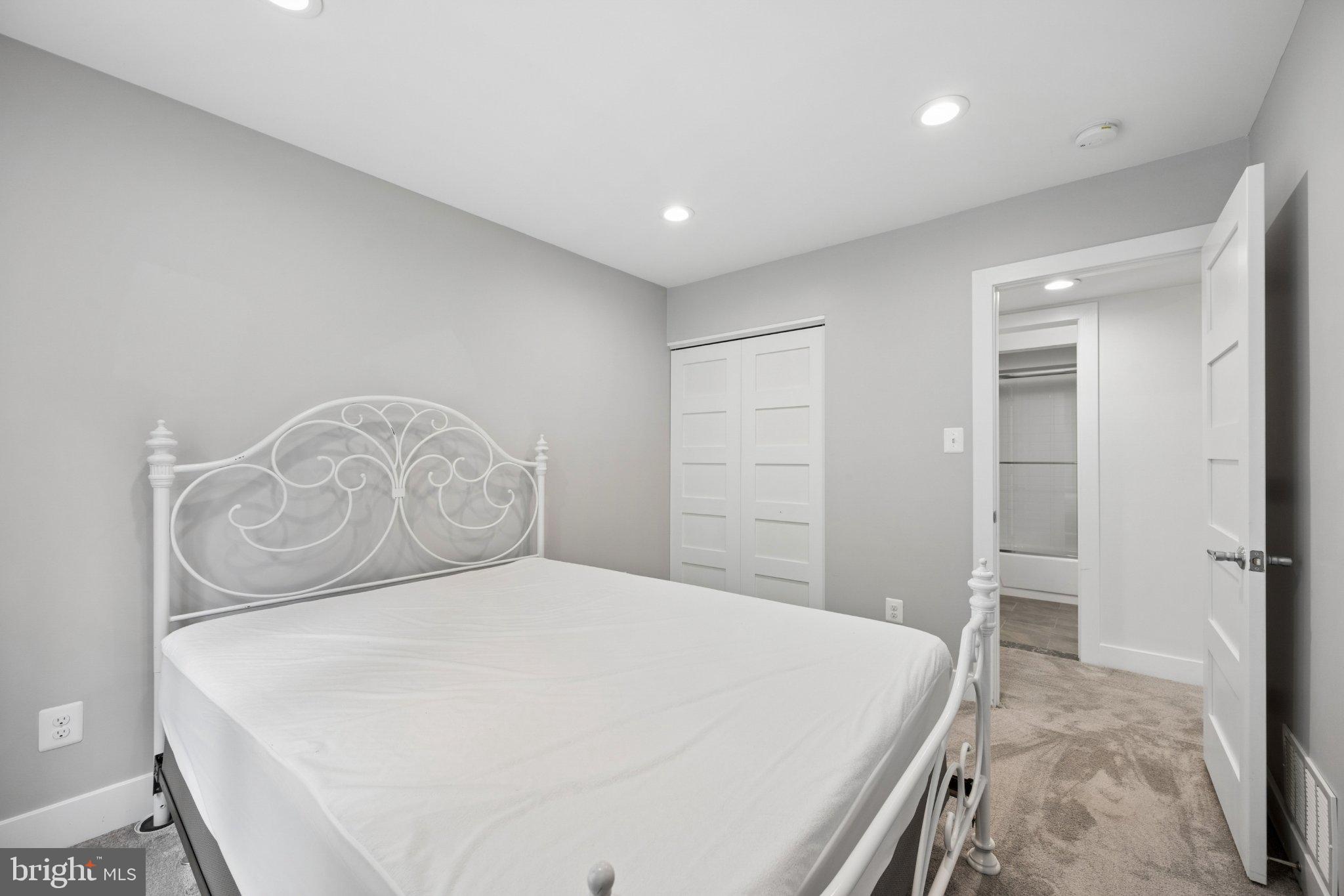 WORTHINGTON HILLSIDE II - Residential