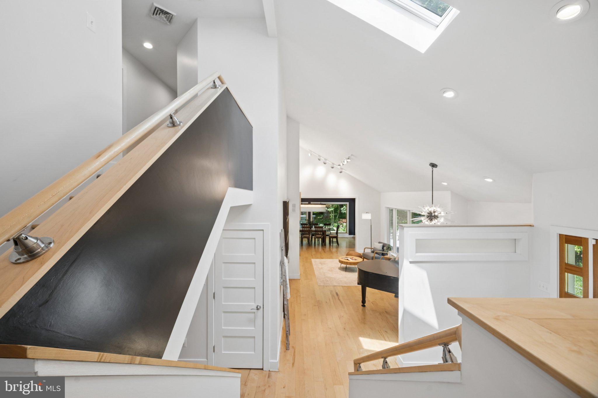 WORTHINGTON HILLSIDE II - Residential