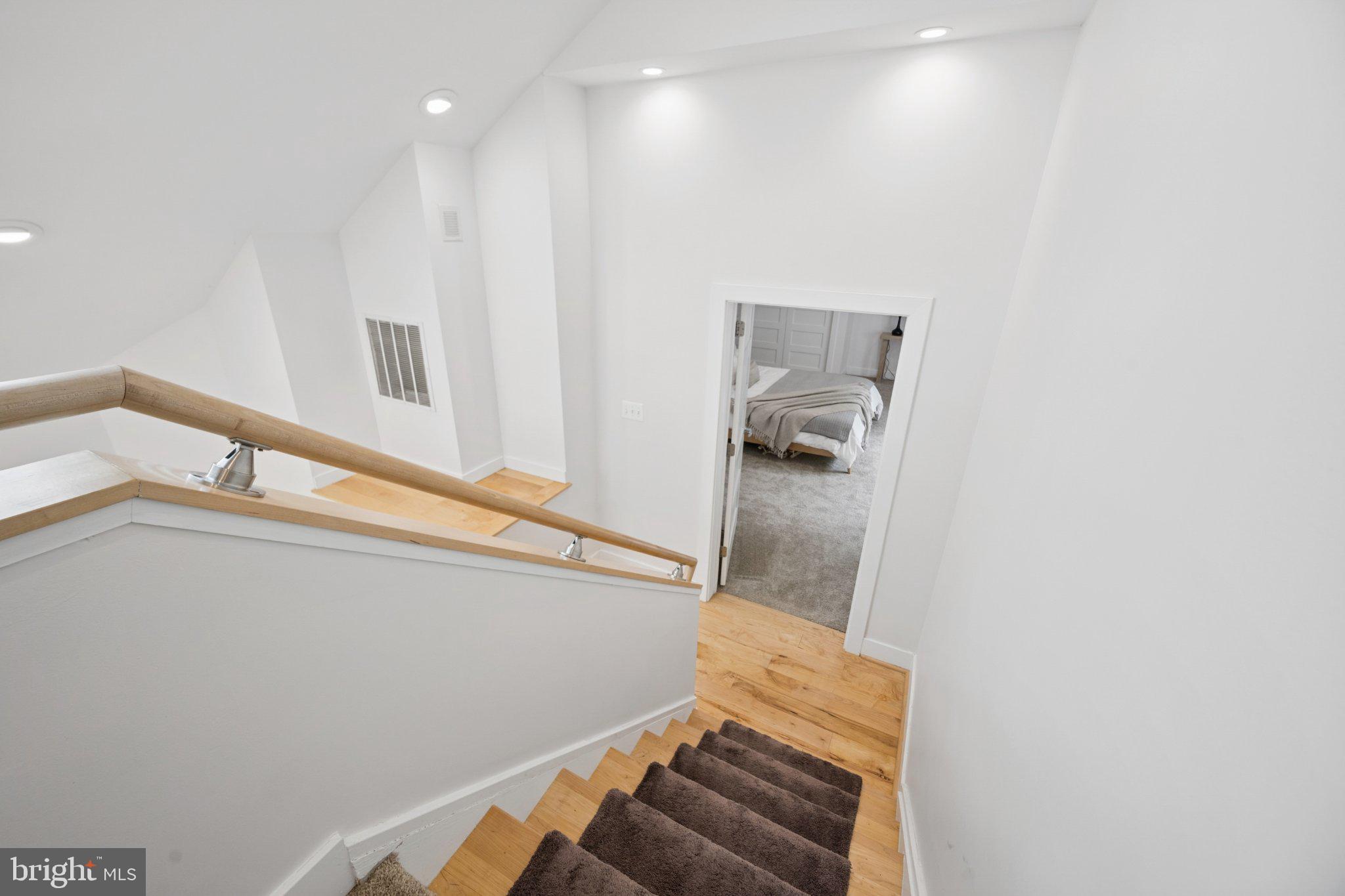 WORTHINGTON HILLSIDE II - Residential