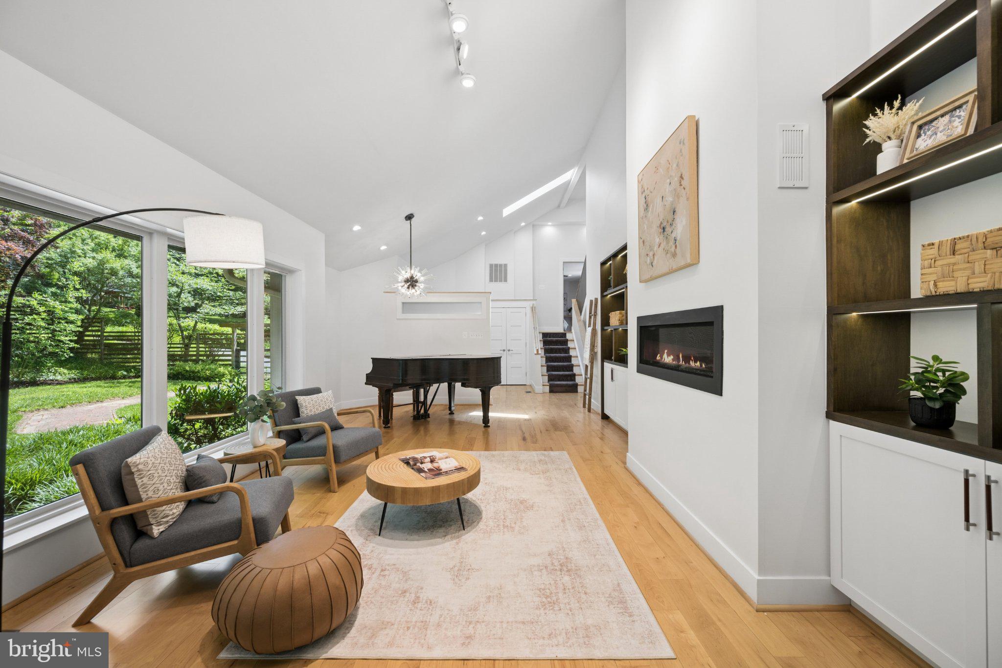 WORTHINGTON HILLSIDE II - Residential